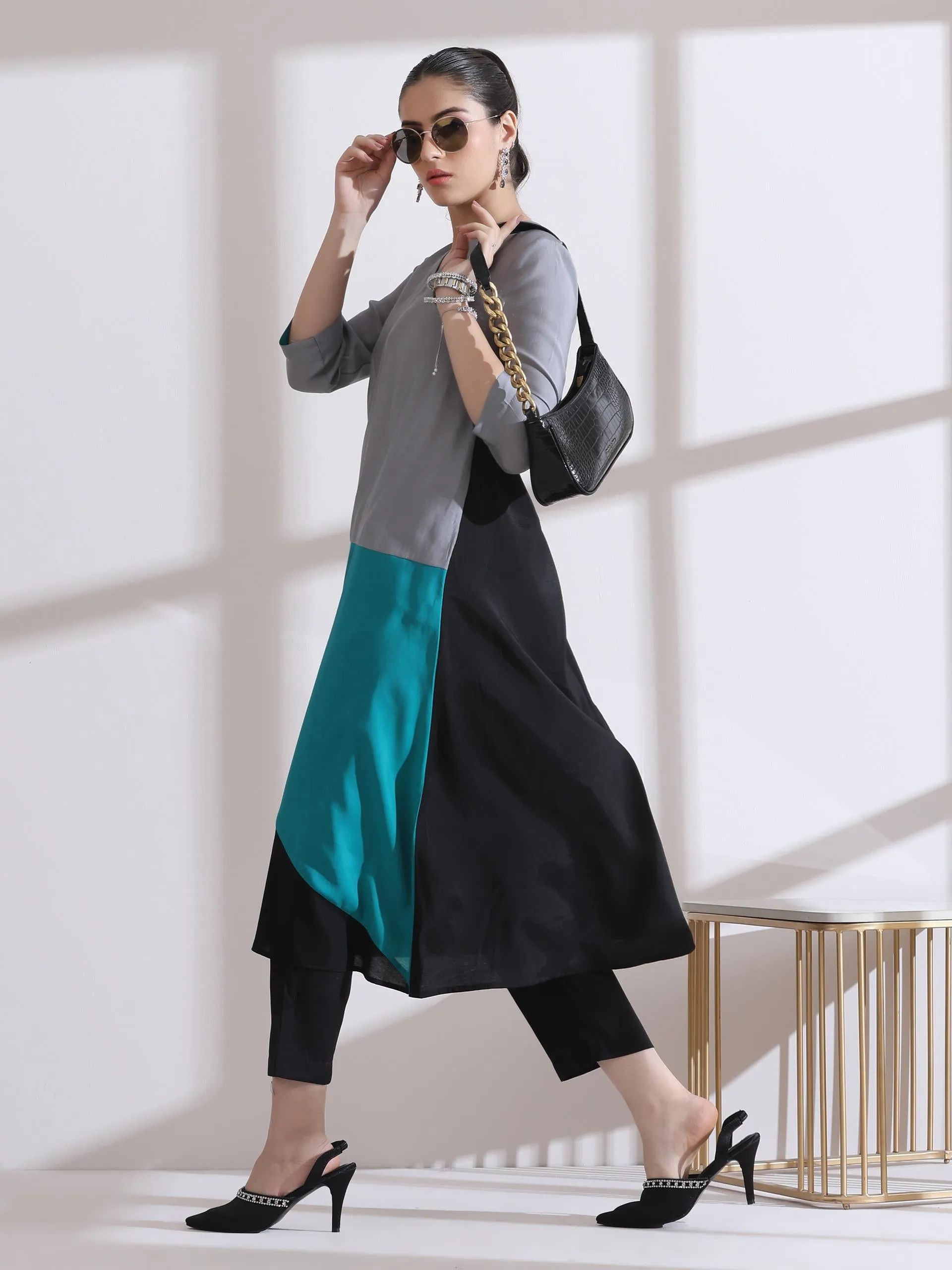 1 Pc - Airskin Black And Blue Triangle Kurta