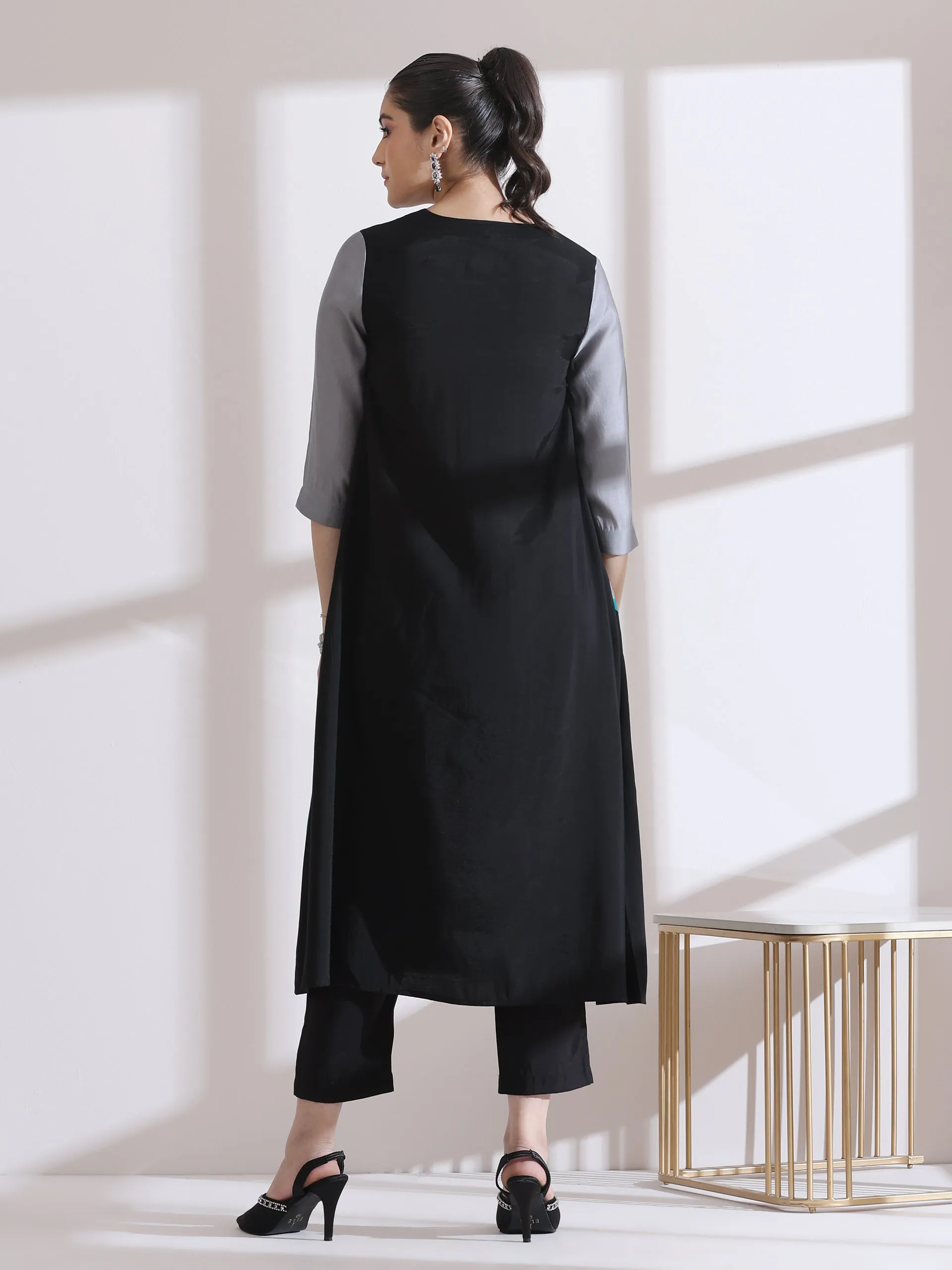 1 Pc - Airskin Black And Blue Triangle Kurta