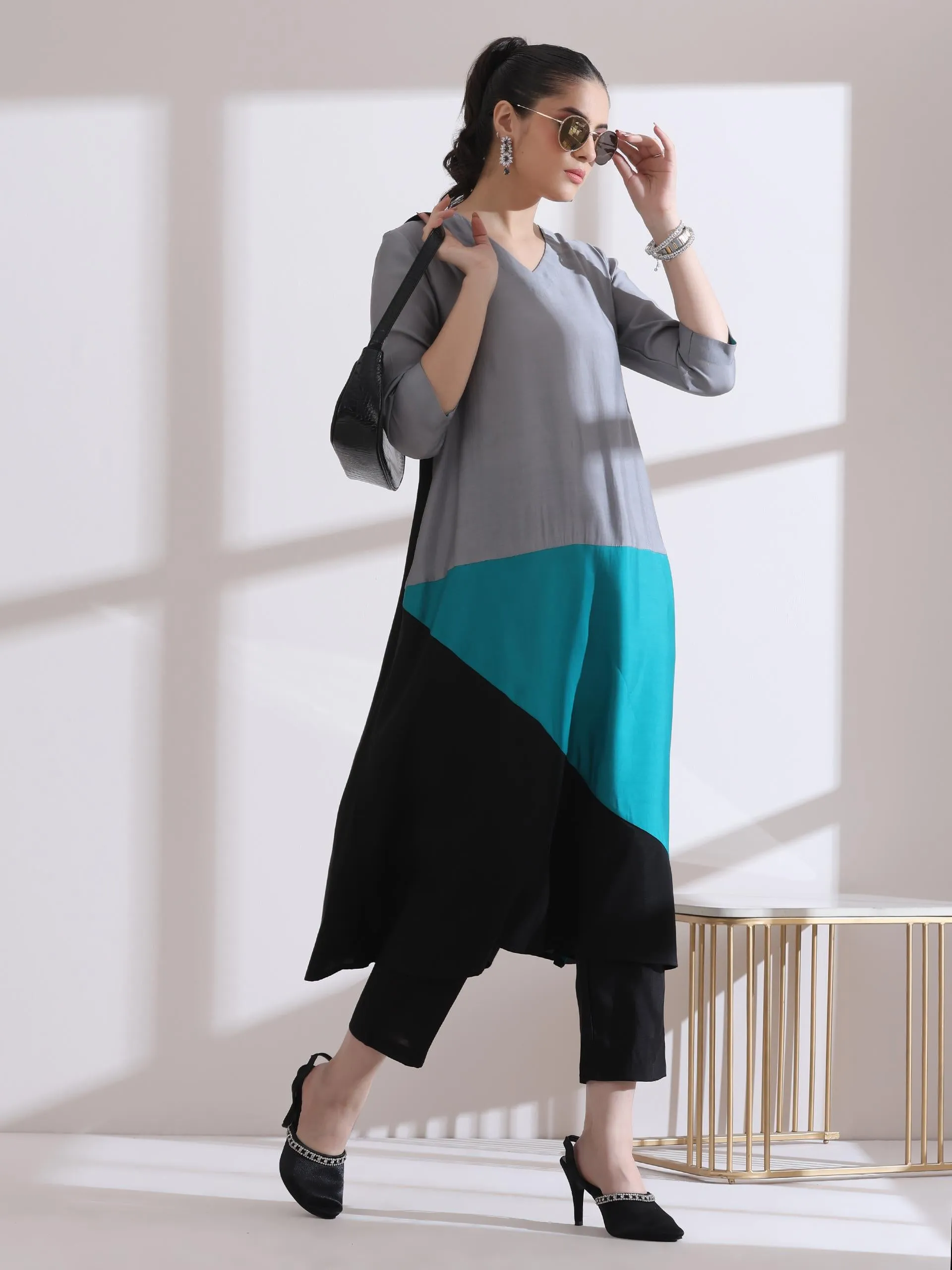 1 Pc - Airskin Black And Blue Triangle Kurta