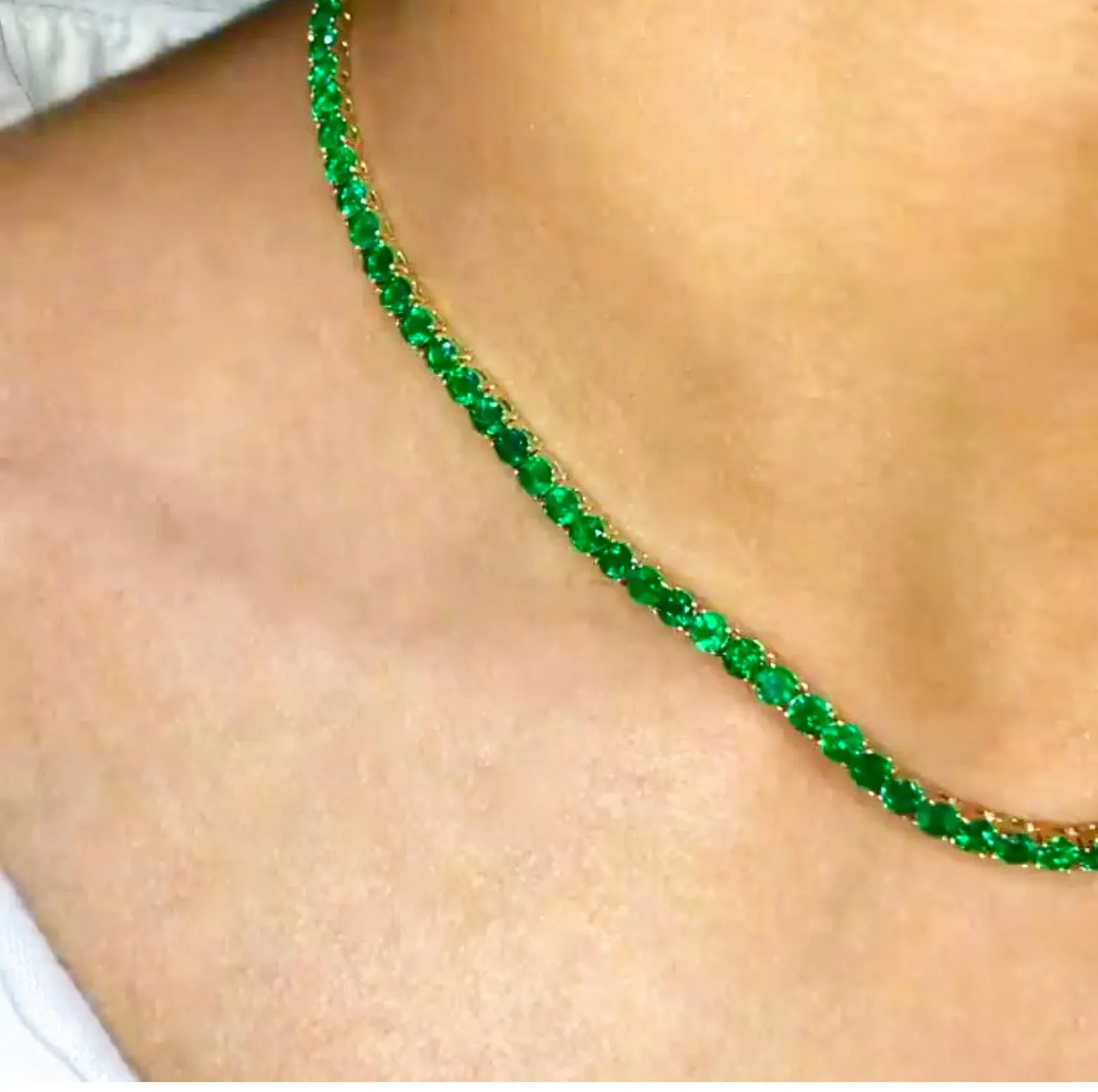 21.00 Carat AAA  Colombian Emerald Tennis Necklace 18 Karat Yellow Gold