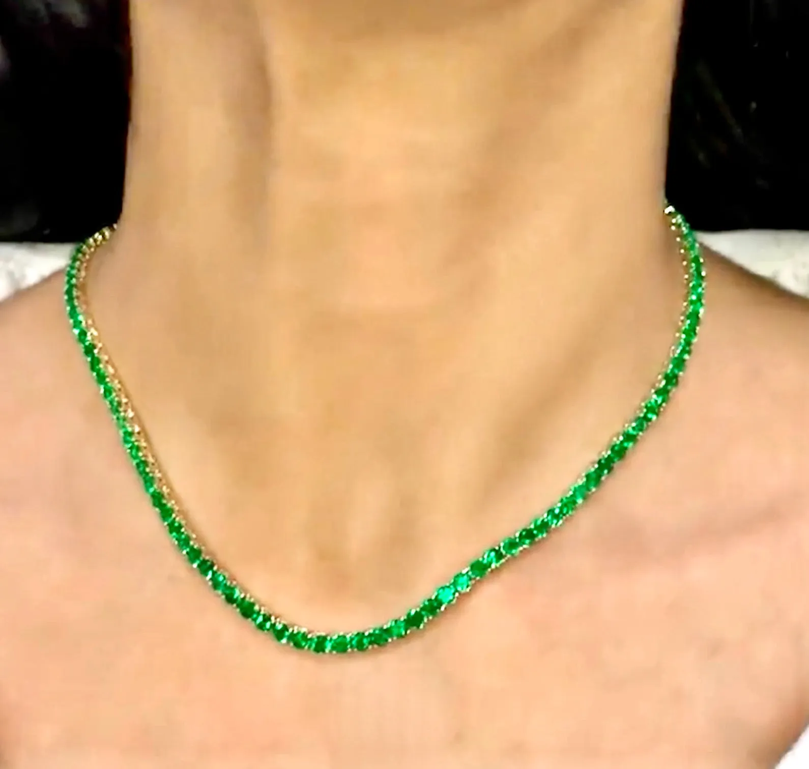 21.00 Carat AAA  Colombian Emerald Tennis Necklace 18 Karat Yellow Gold