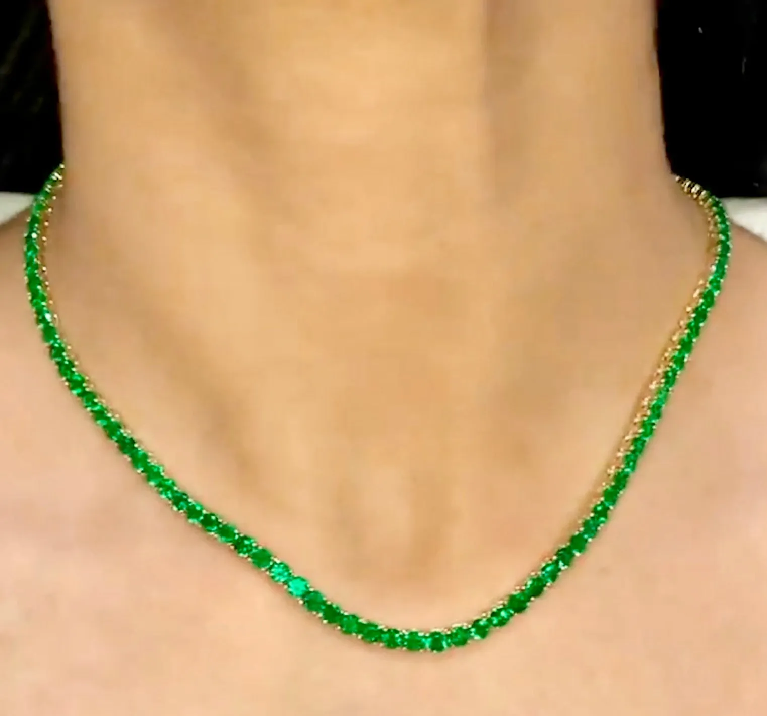21.00 Carat AAA  Colombian Emerald Tennis Necklace 18 Karat Yellow Gold