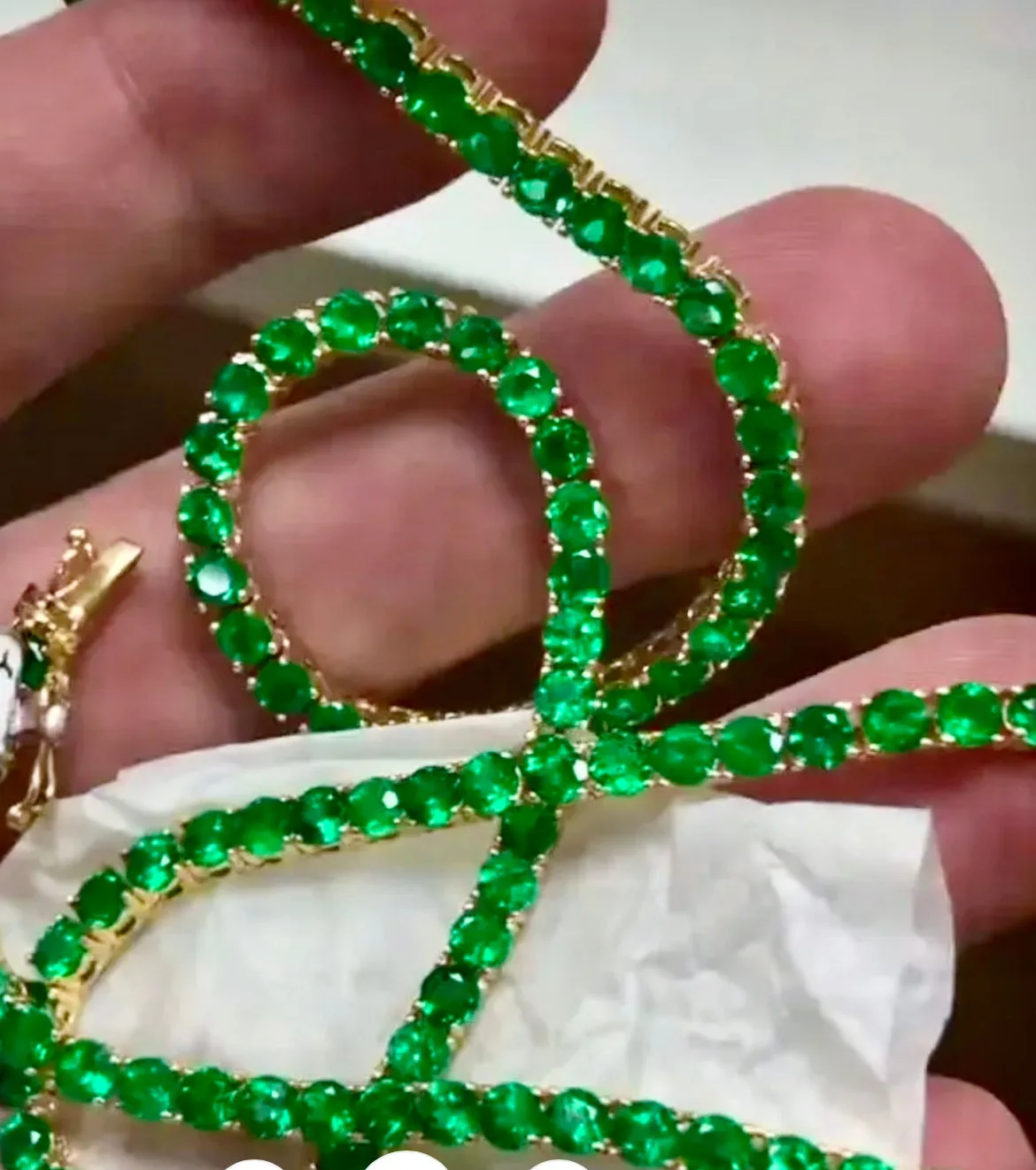 21.00 Carat AAA  Colombian Emerald Tennis Necklace 18 Karat Yellow Gold