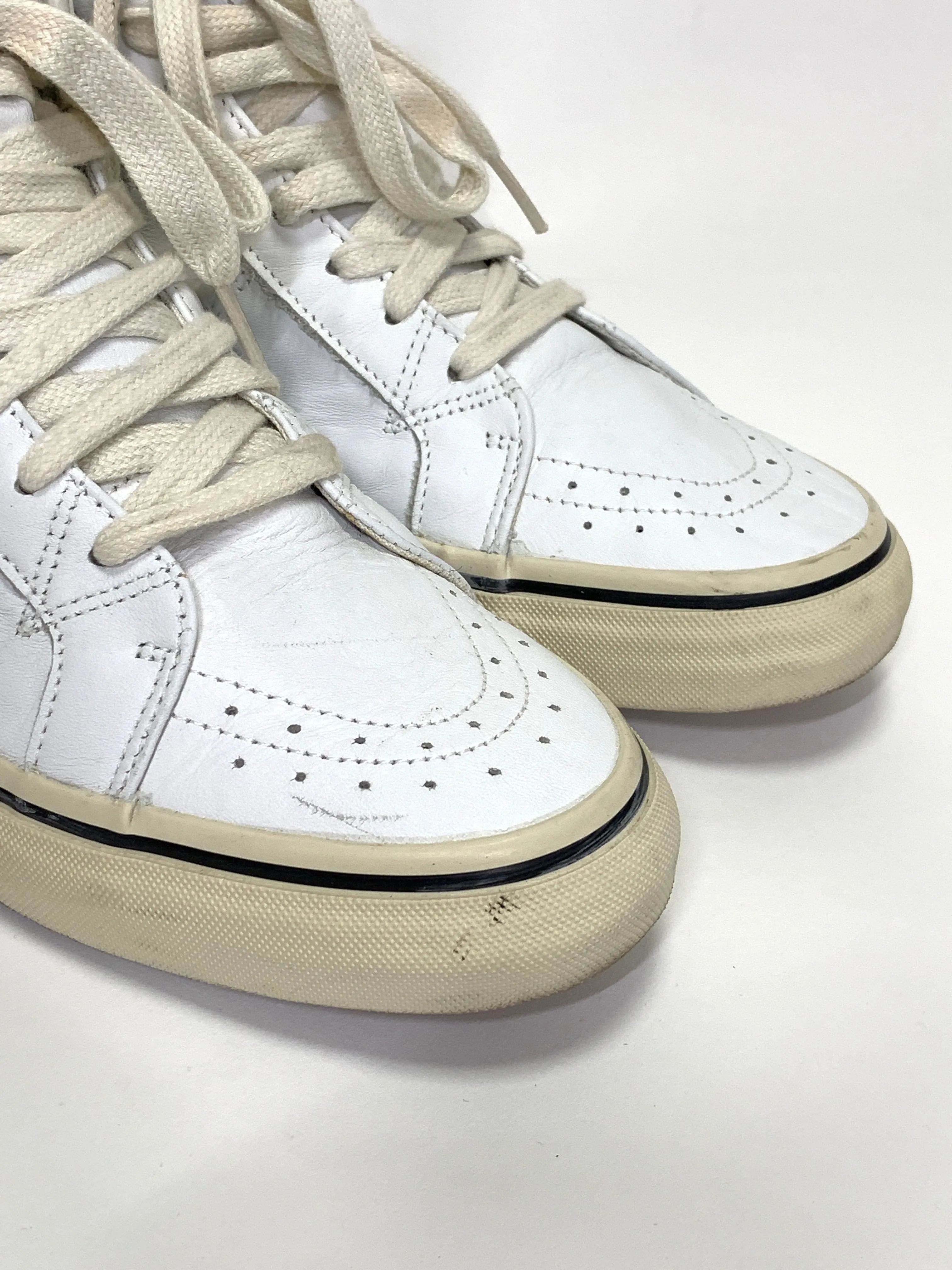 [9.5] Visvim x Mastermind Japan Logan Mid Leather White