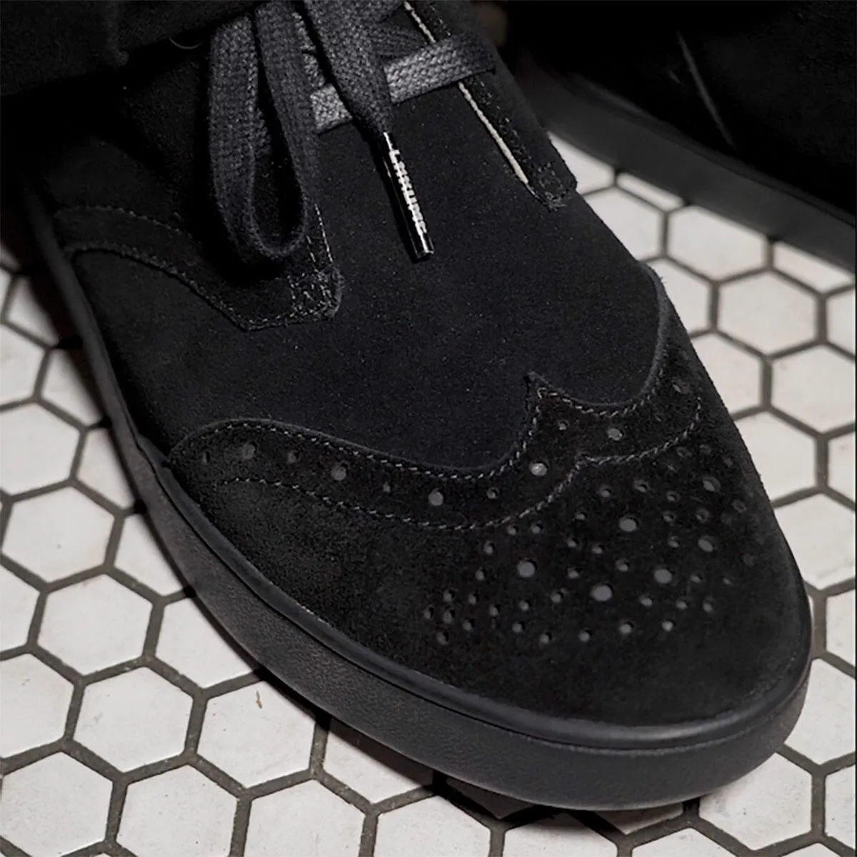 A27 WINGTIP