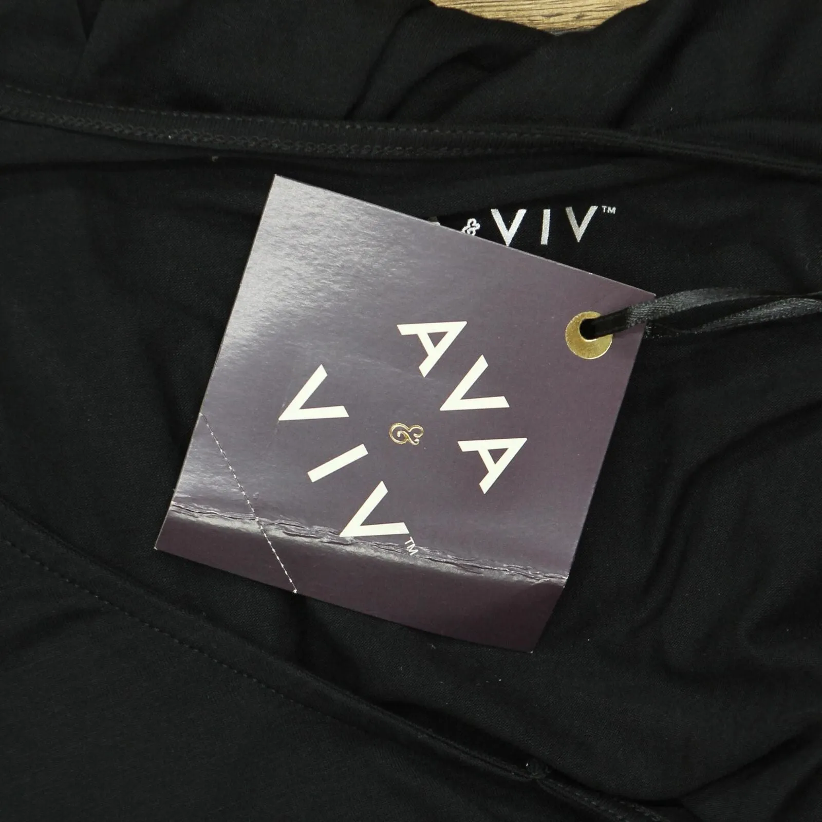 Ava & Viv Women's Plus Size Long Sleeve V-Neck T-Shirt 00559387 Black 4X