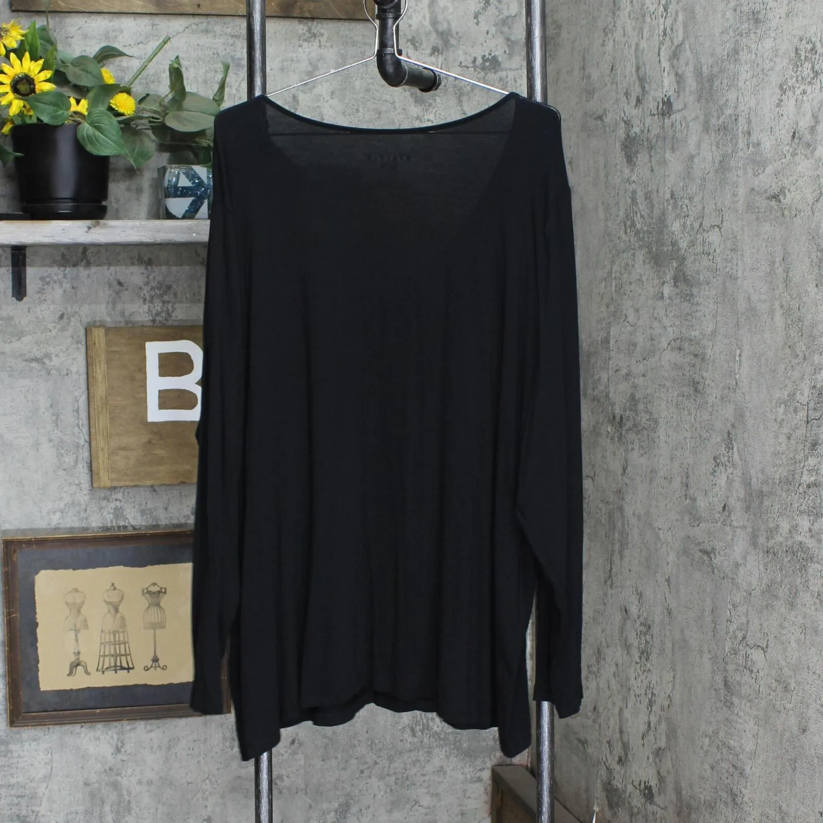 Ava & Viv Women's Plus Size Long Sleeve V-Neck T-Shirt 00559387 Black 4X