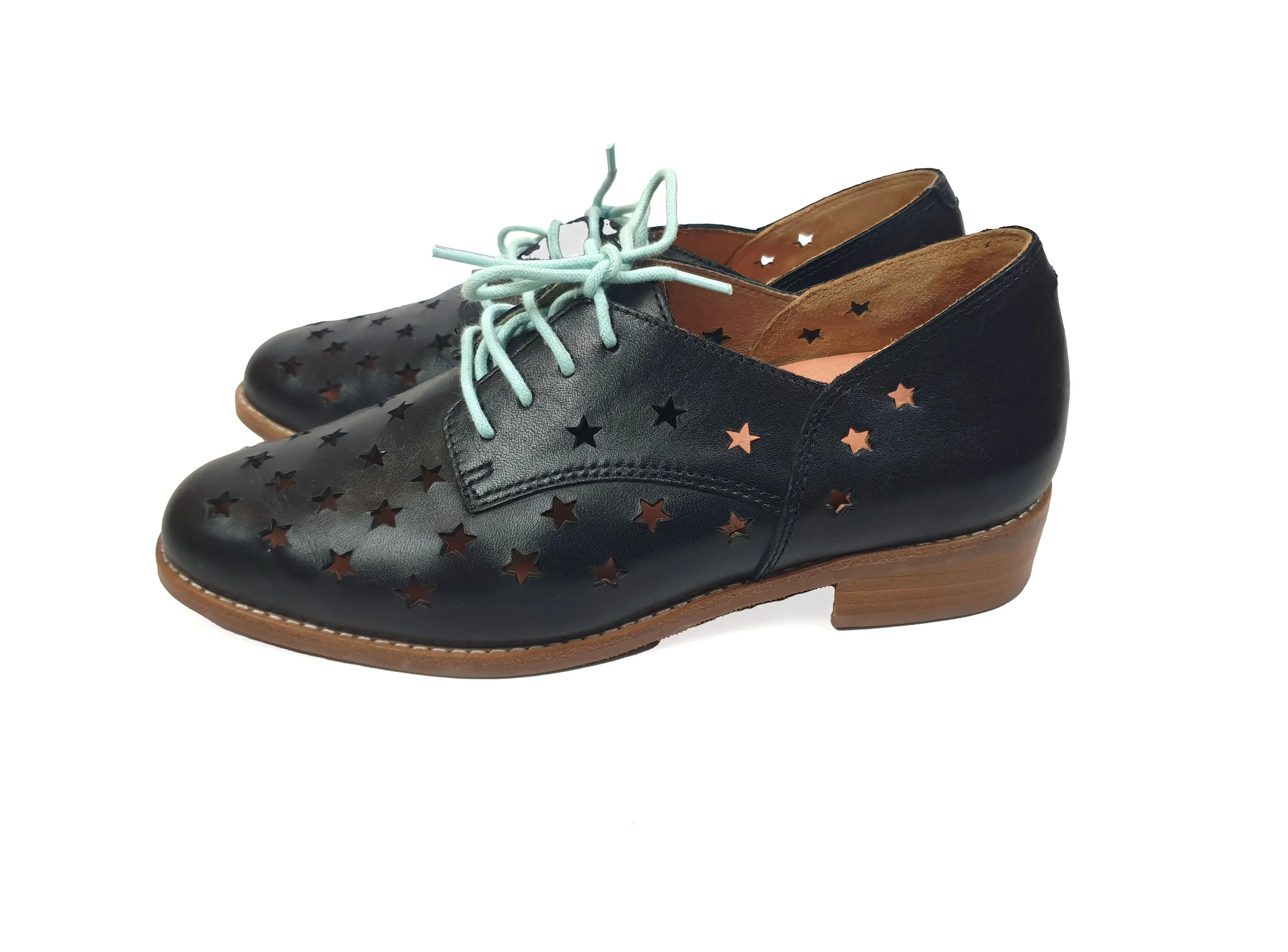 Bared black leather laceups with star perforations size 36