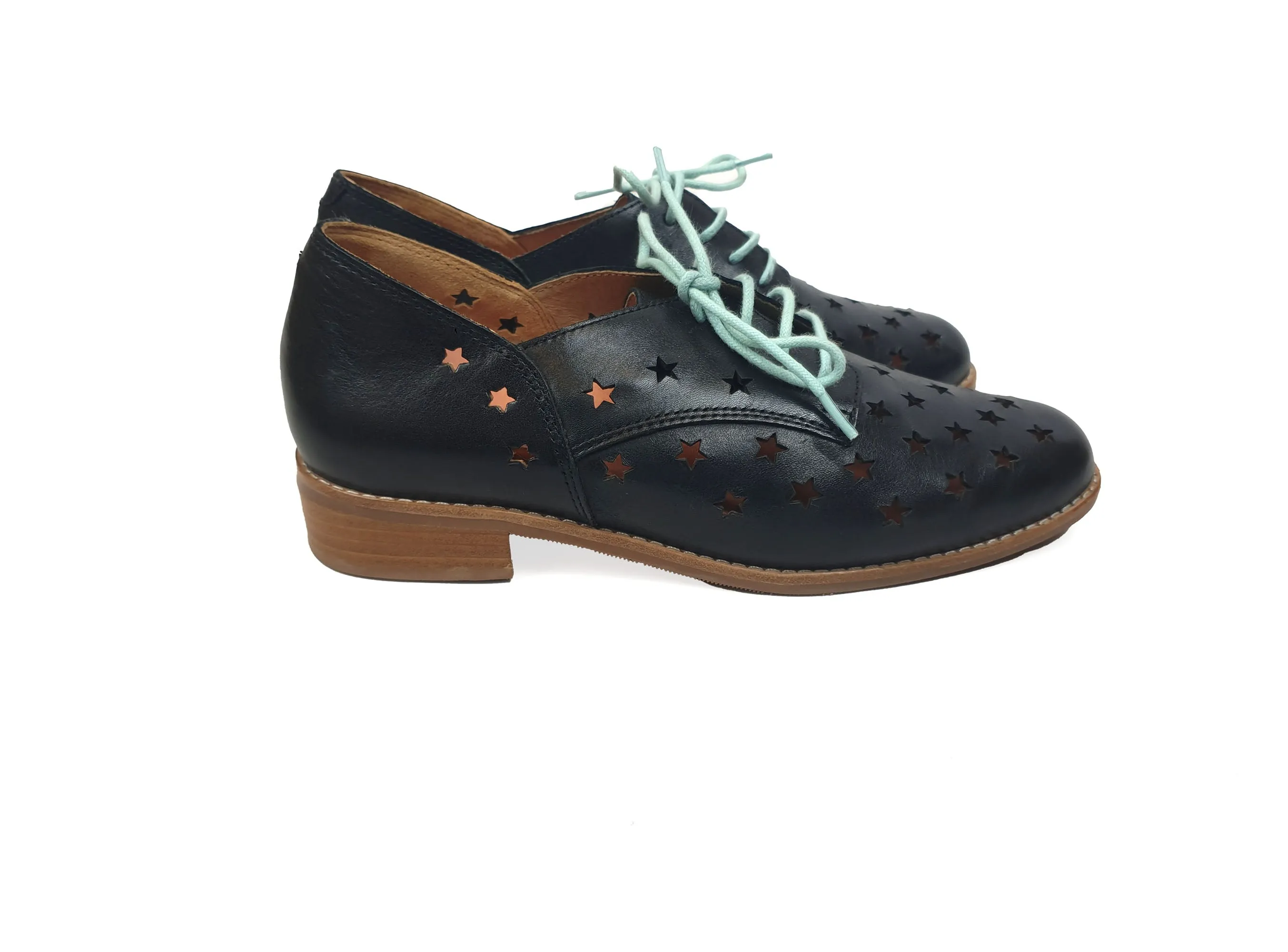Bared black leather laceups with star perforations size 36