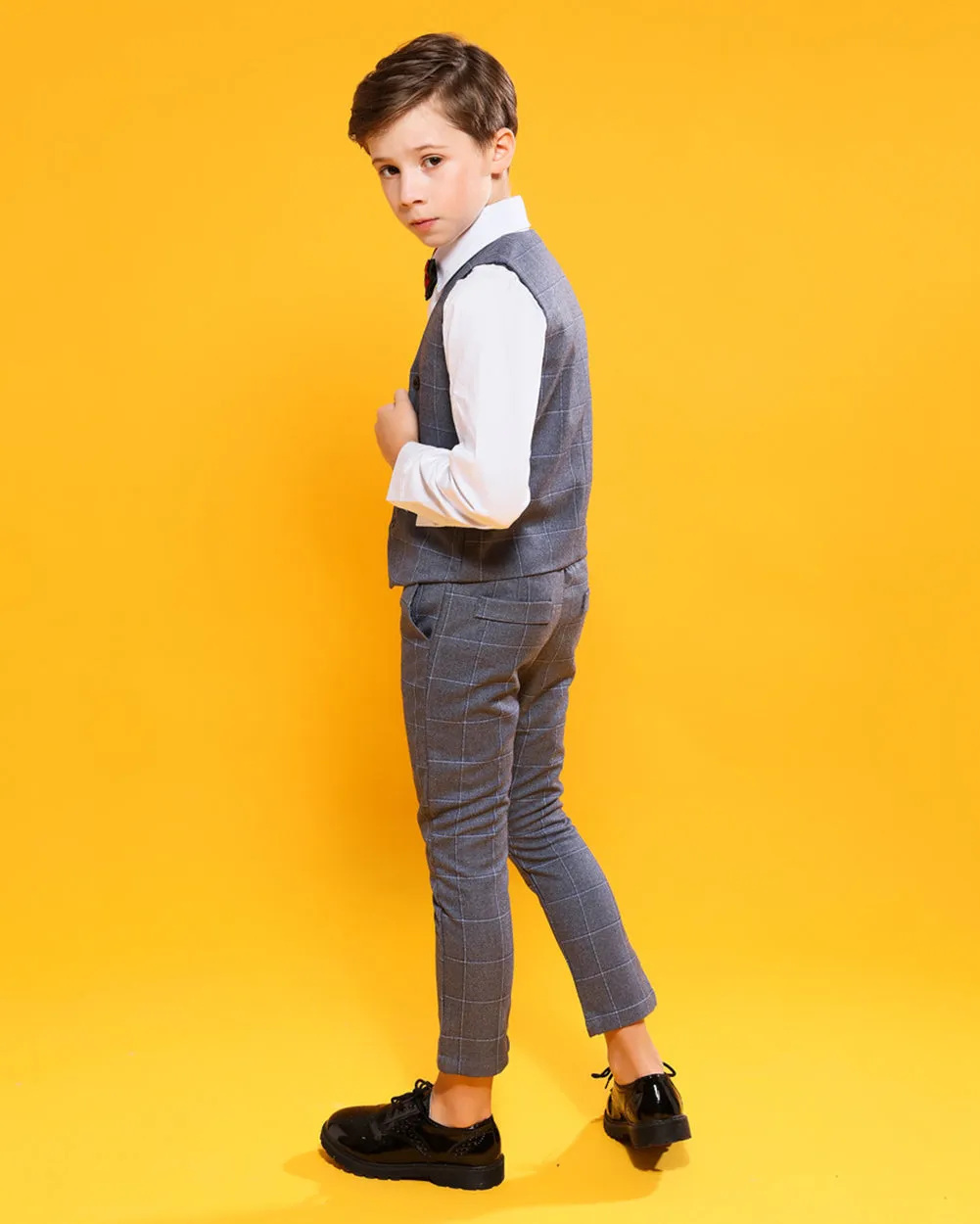 Boys' Gray Formal Suit  4 piece Dresswear suit set with jacket,vest,checked shirt and pants
