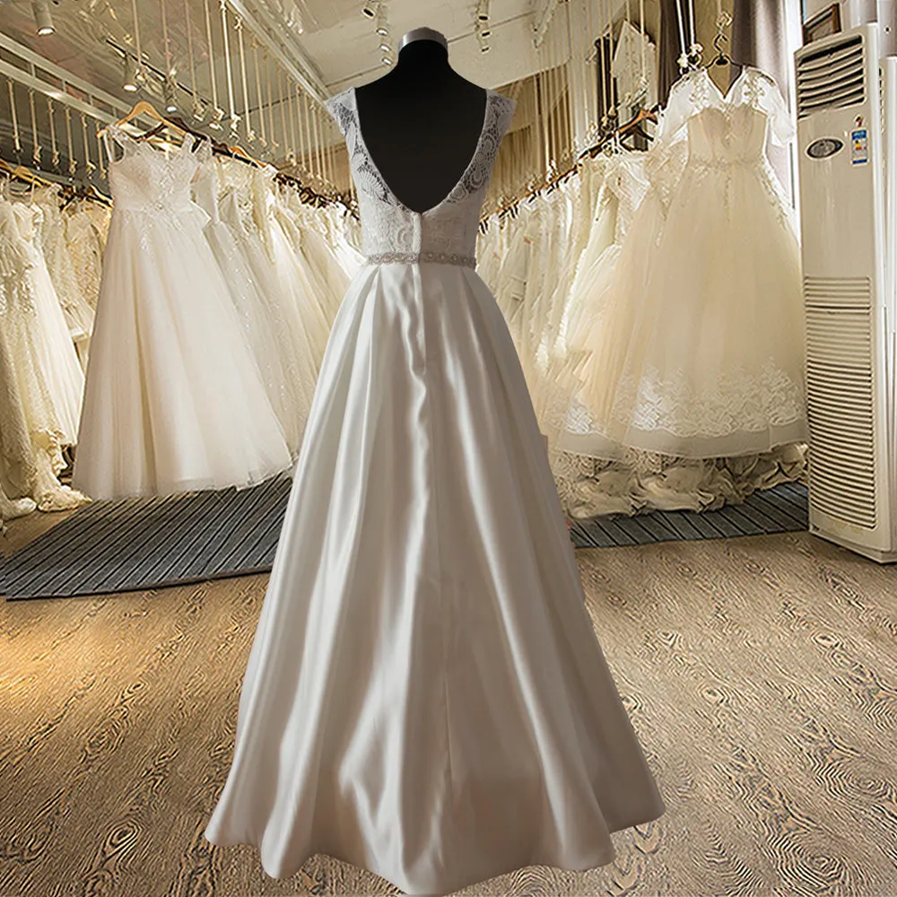 Chic Beaded Belt Wedding Dress