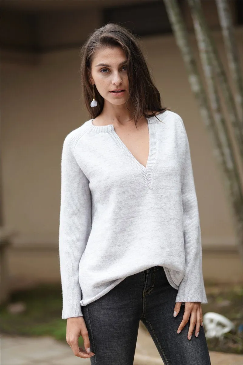 Commuter V-neck Loose Knitted Shirt