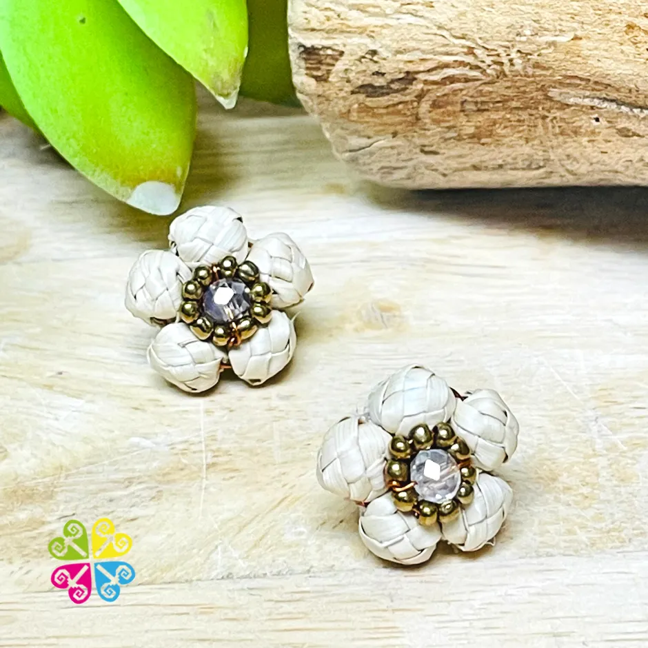 Daisy Studs - Palm Earrings