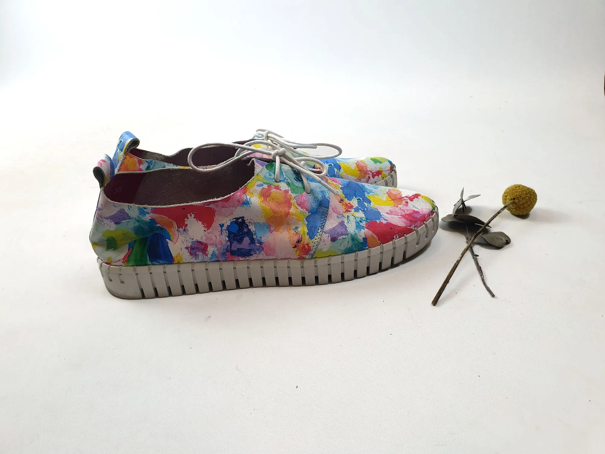 Django & Juliette paint splatter leather laceup shoes size 38