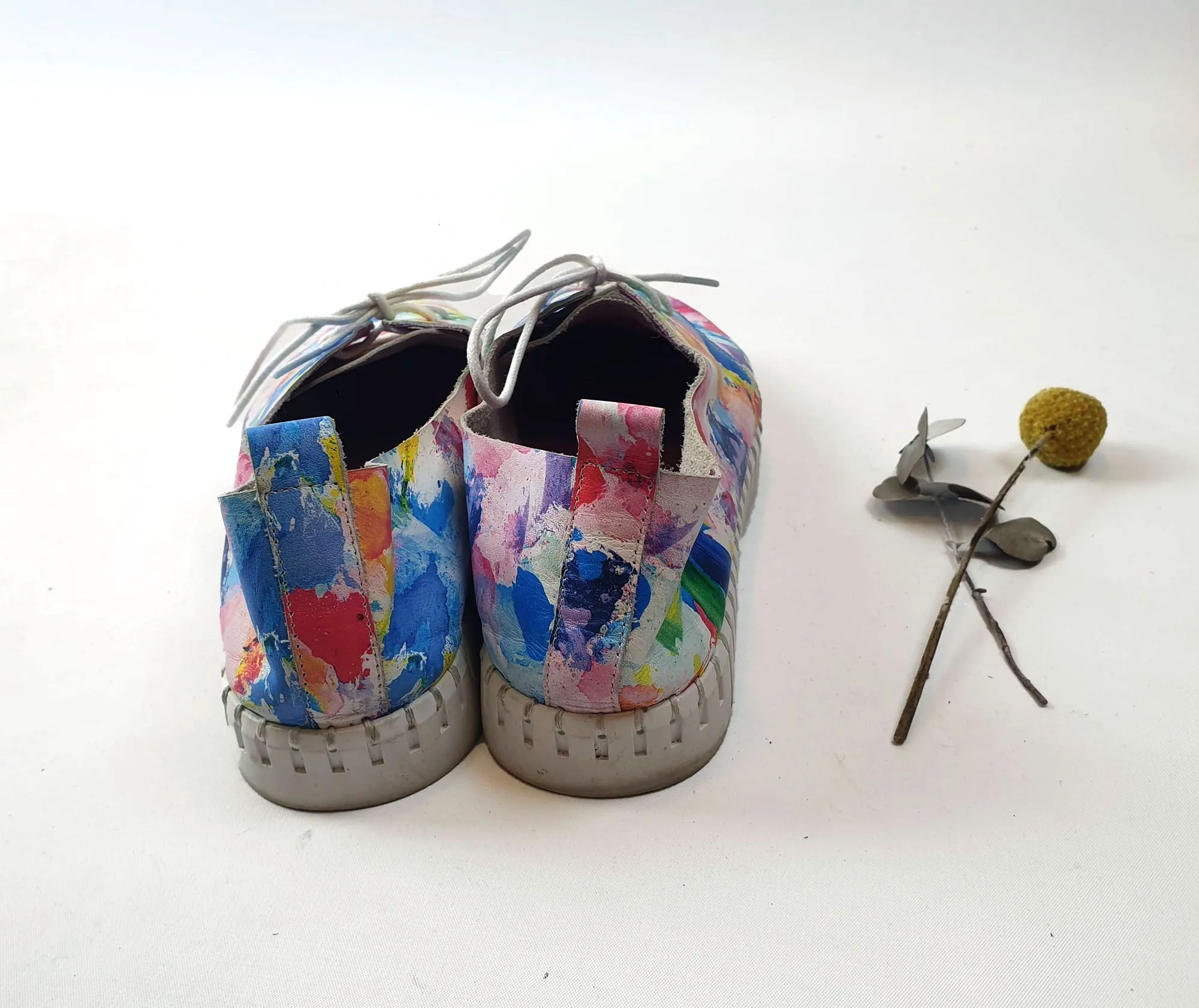 Django & Juliette paint splatter leather laceup shoes size 38