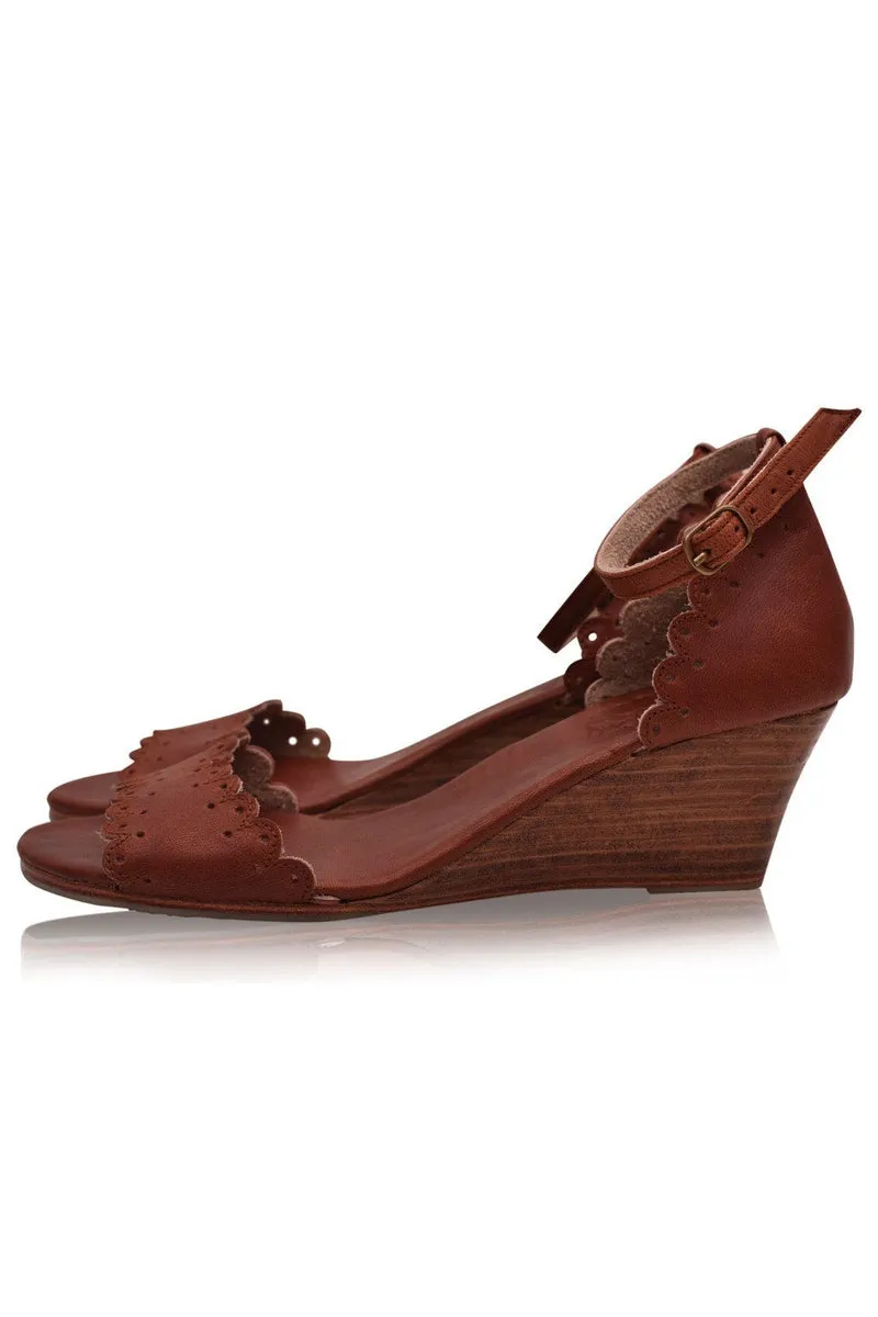 Dreamland Leather Wedges in Khaki Green