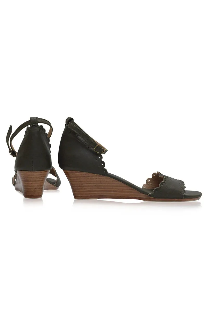 Dreamland Leather Wedges in Khaki Green