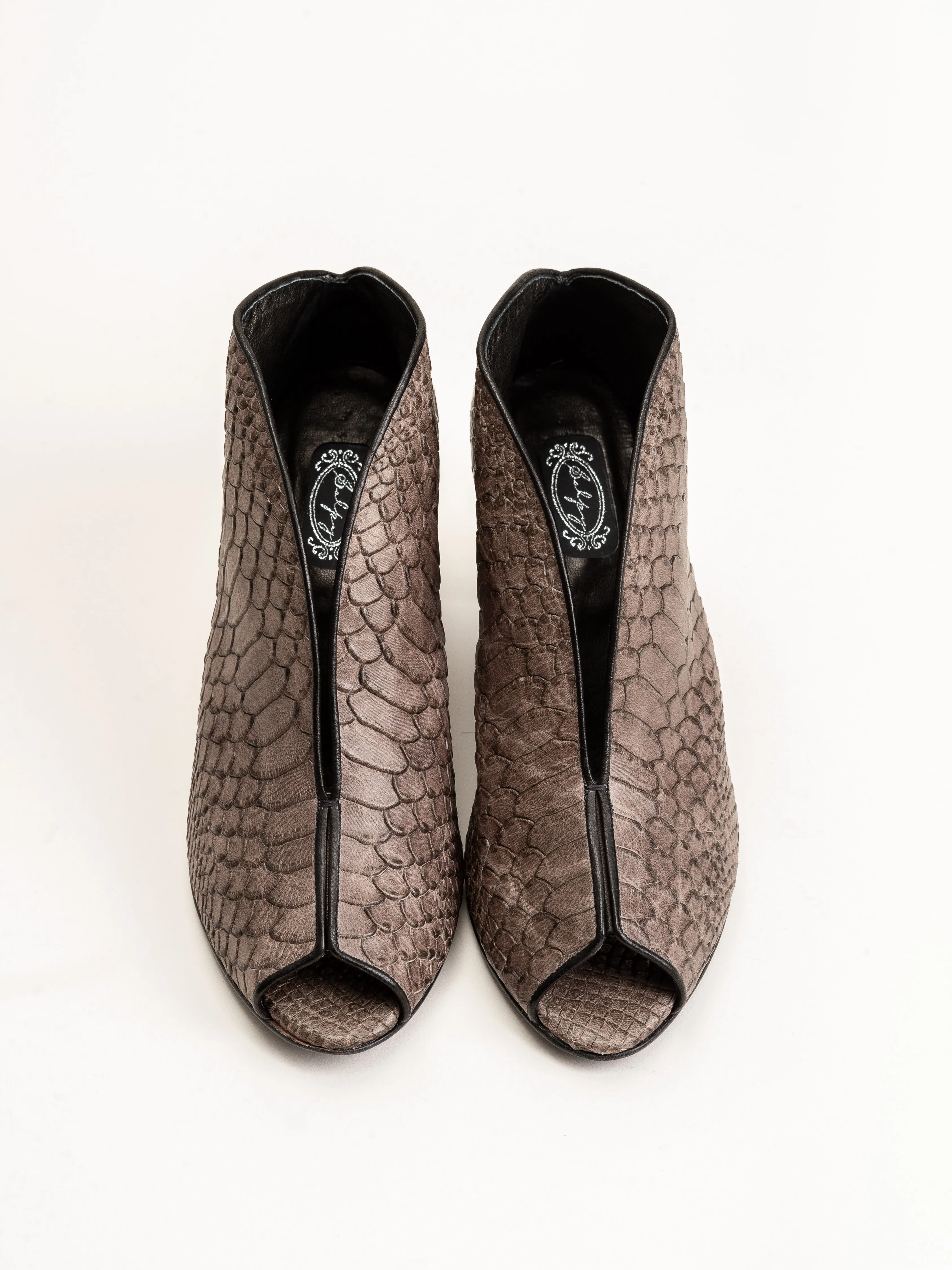geneva bootie - grey lizard