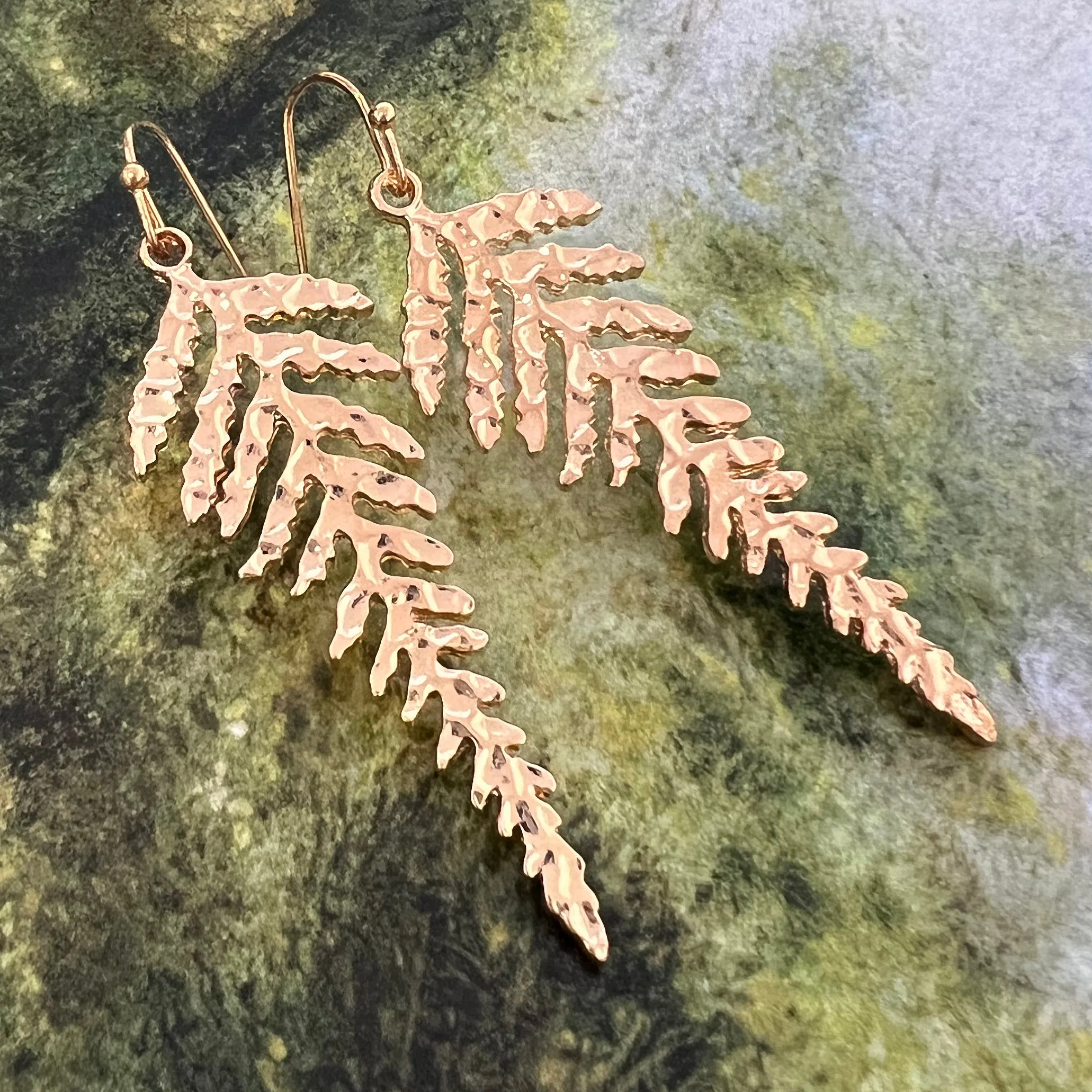 golden hammered leaf