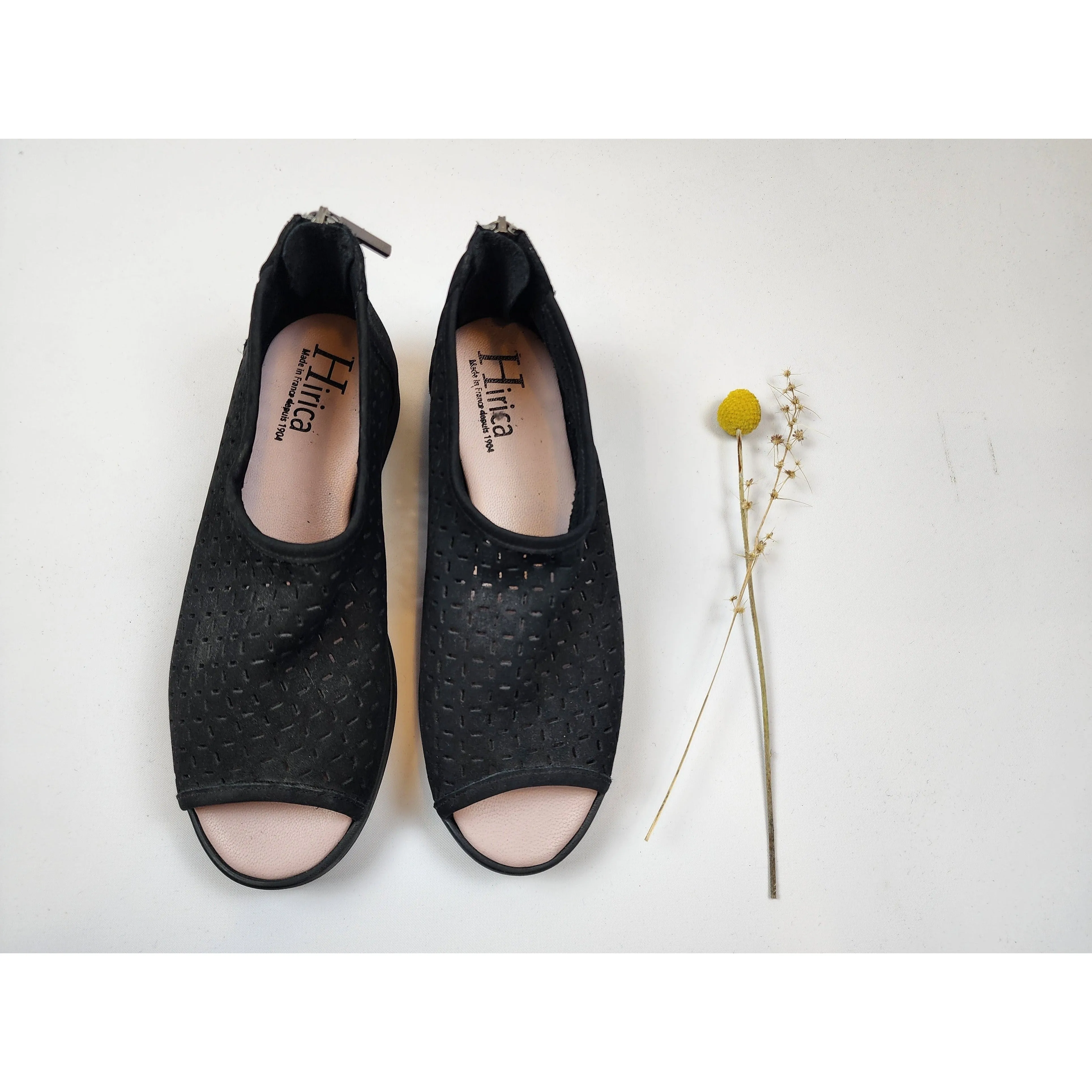 Hirica black neubuck leather shoes with lovely perforated pattern size 36.5