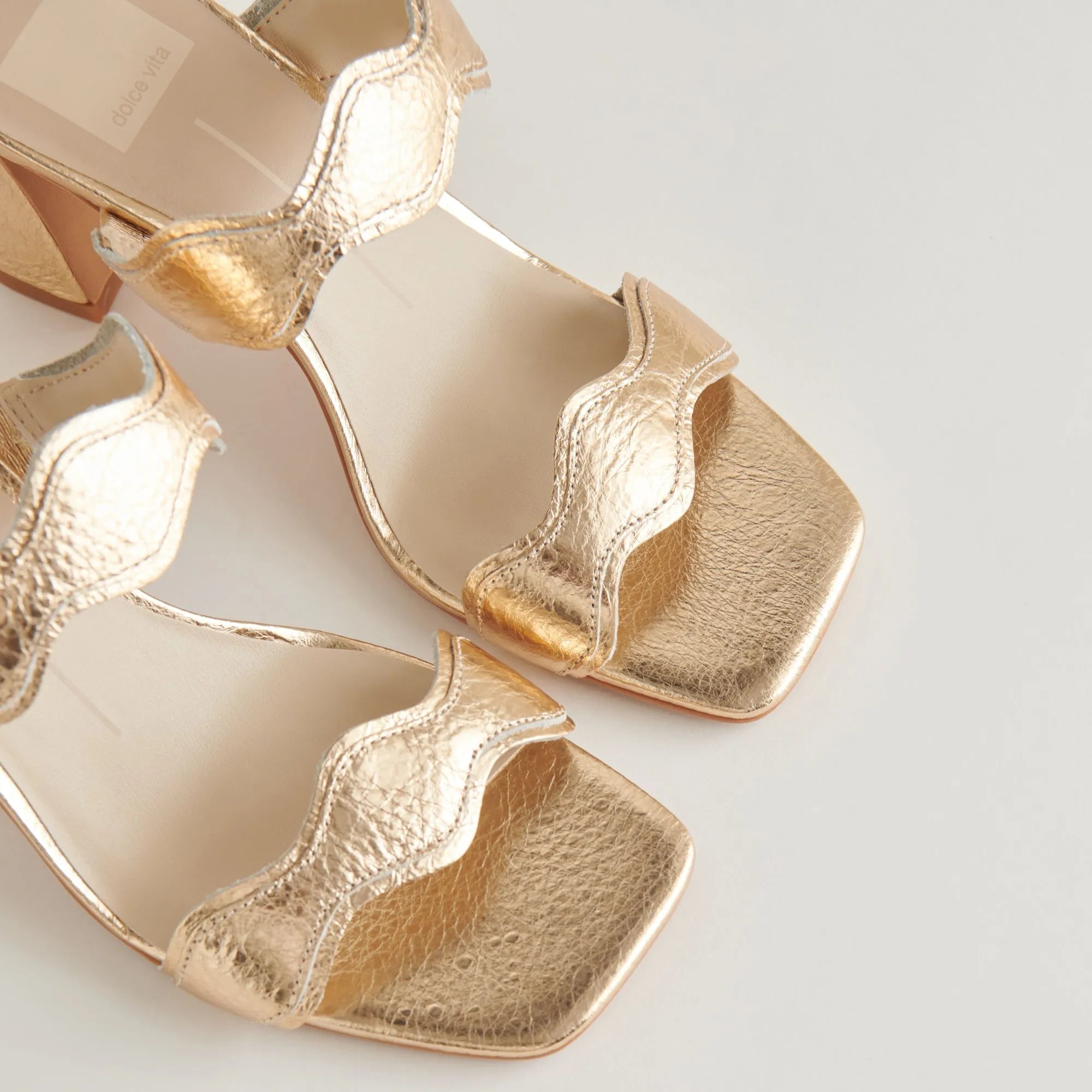 ILVA HEELS GOLD DISTRESSED LEATHER - re:vita