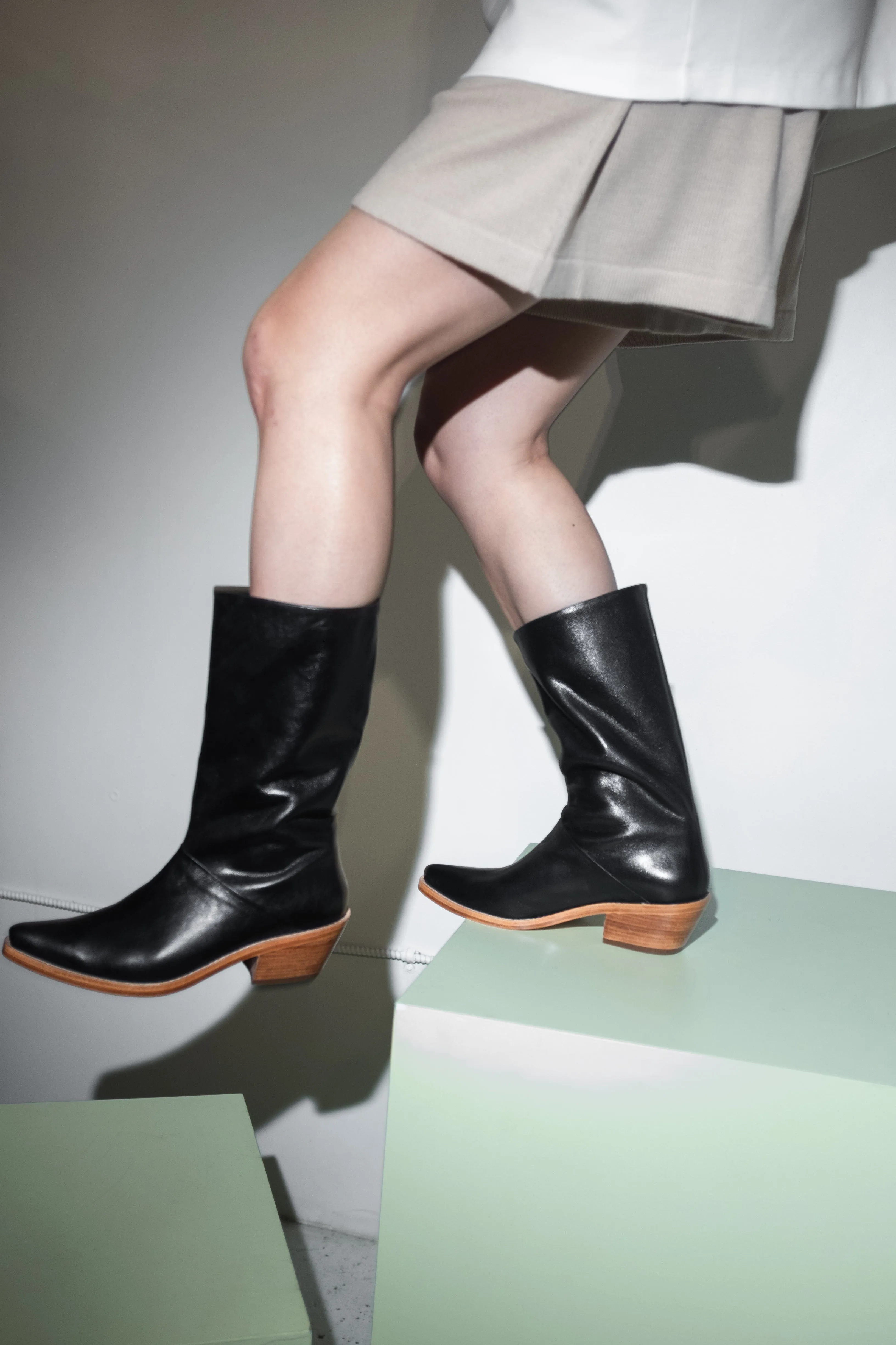 Jackie Boot in Black