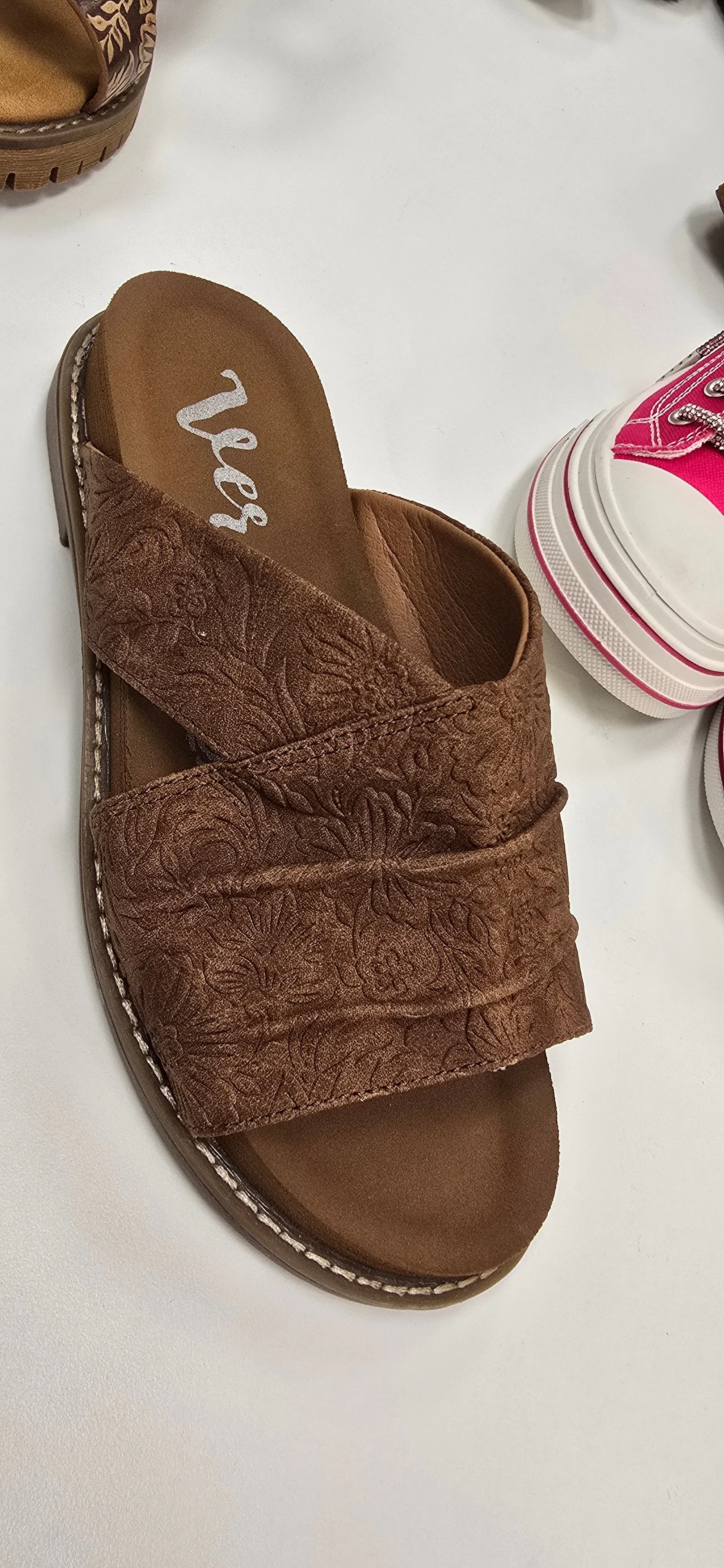 JOLENE TOOLED - SANDAL
