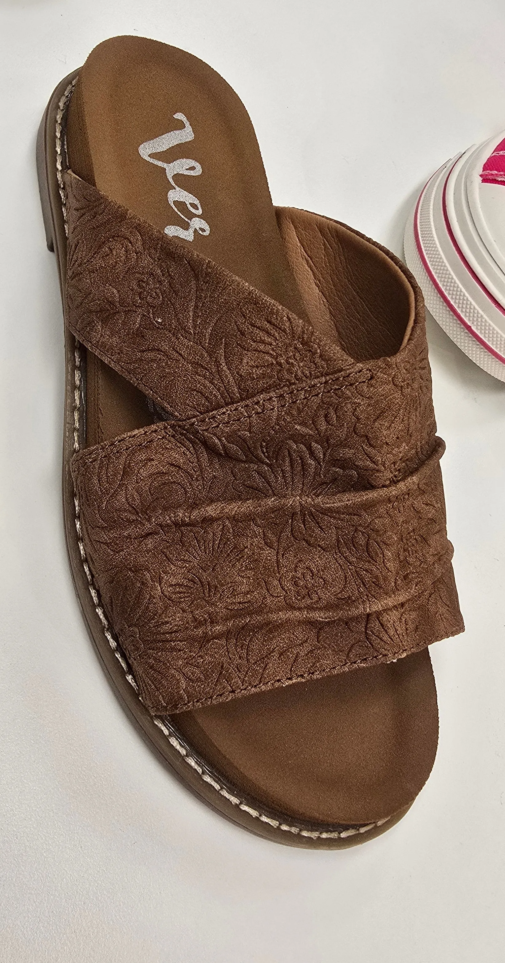 JOLENE TOOLED - SANDAL
