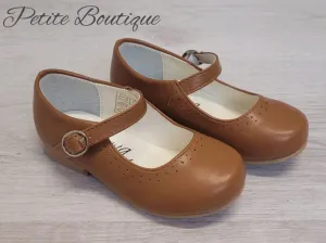 Matte tan Maryjane style shoes