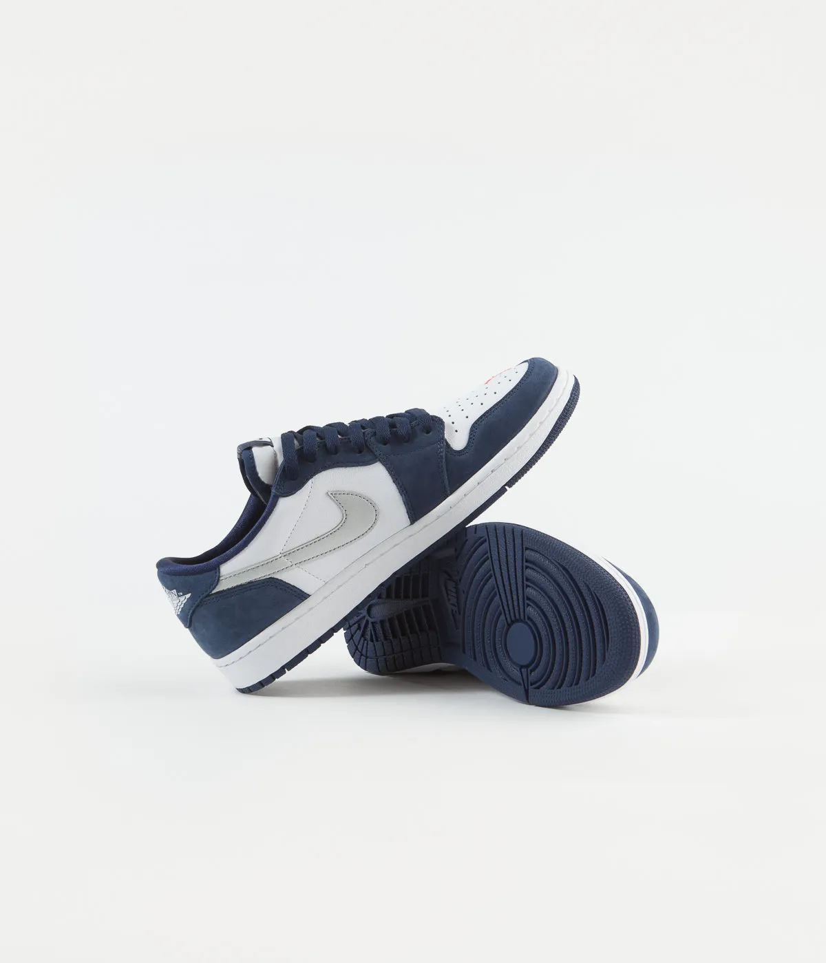 Nike SB x Air Jordan 1 Low Shoes - Midnight Navy / Metallic Silver - White