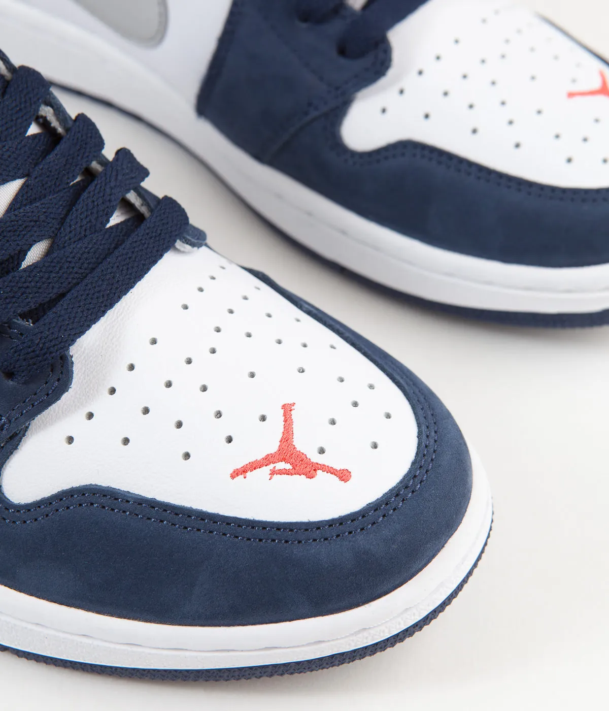 Nike SB x Air Jordan 1 Low Shoes - Midnight Navy / Metallic Silver - White
