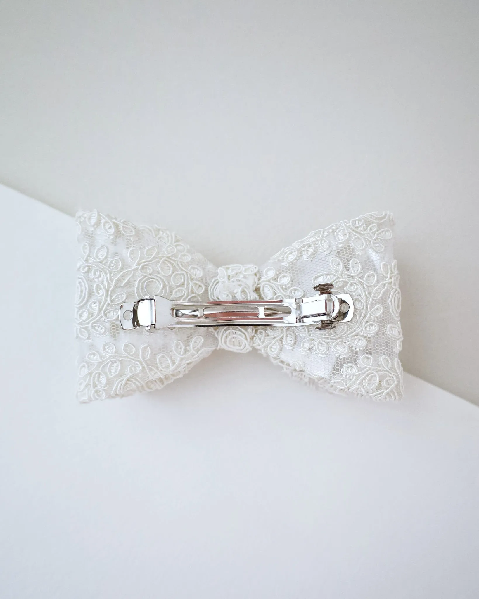 Oversized Crochet Lace Wedding Hair Bow
