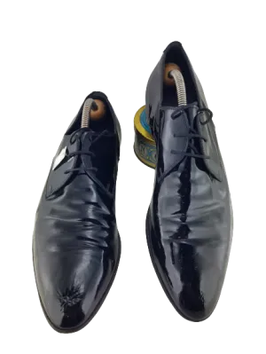Patent leather derby shoes