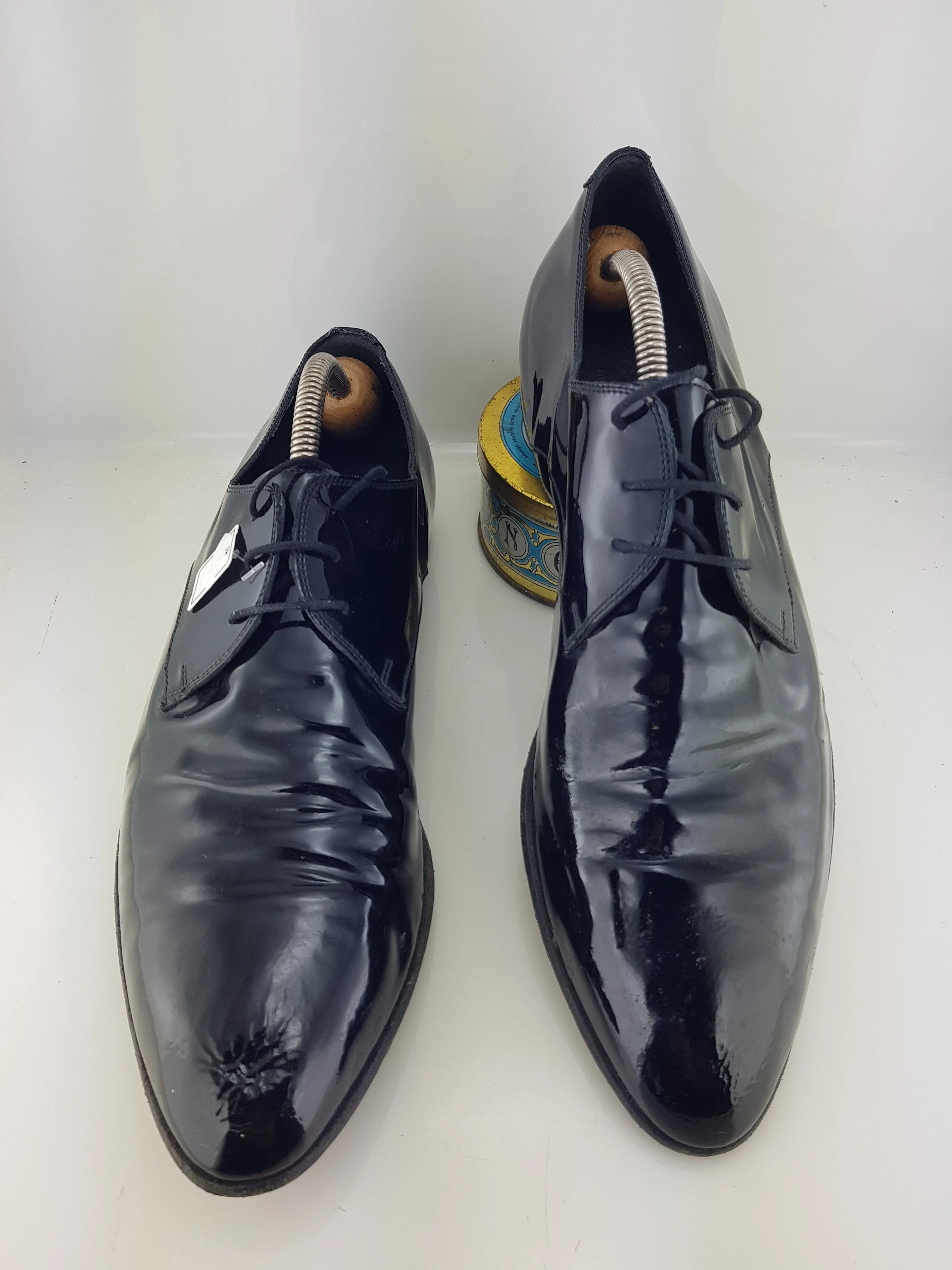 Patent leather derby shoes