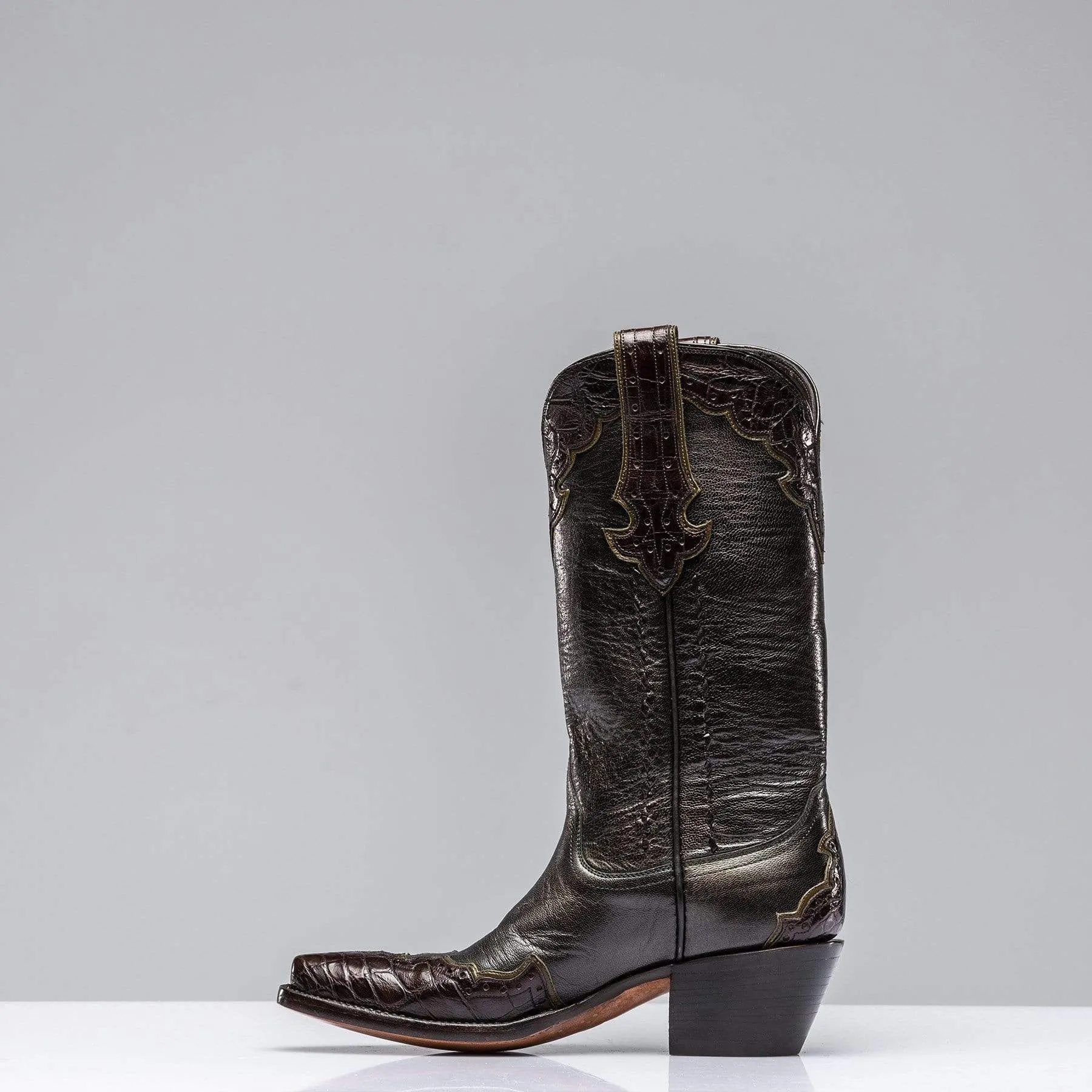 Pearlized Majestic Goblin Boots
