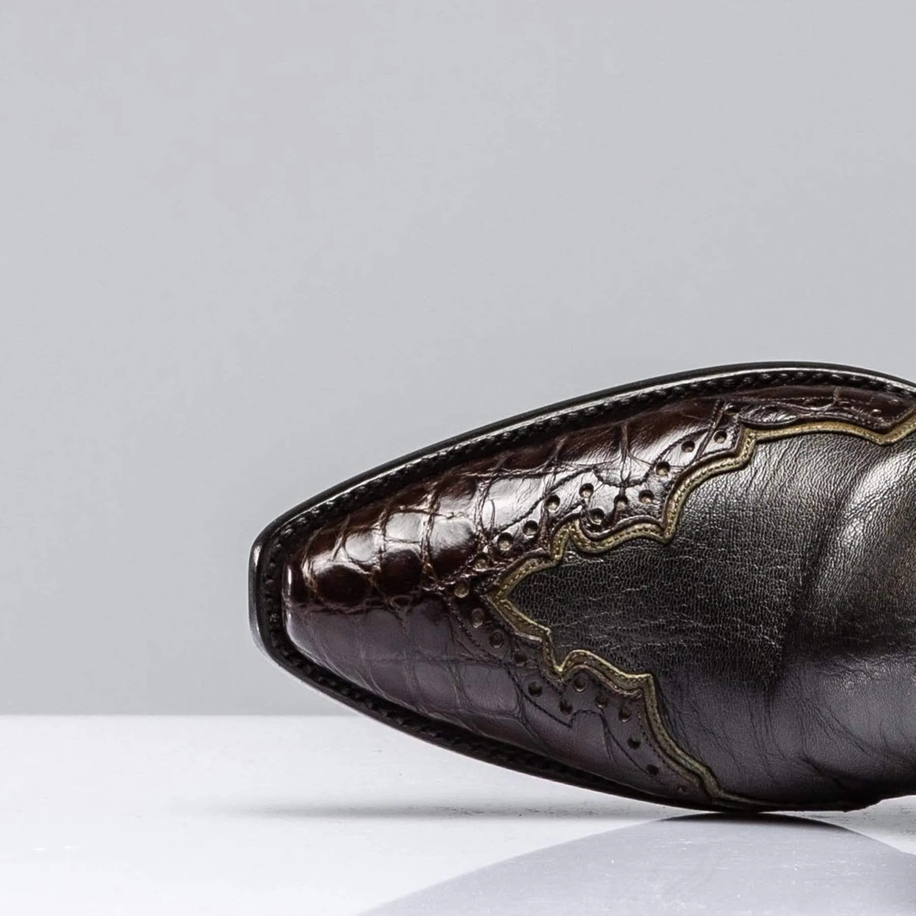 Pearlized Majestic Goblin Boots