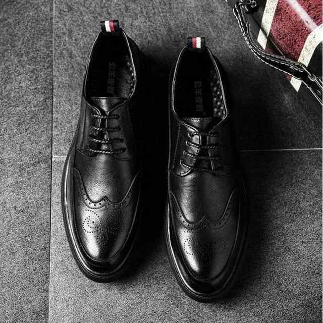 Retro Bullock Design Men Classic Business Formal Shoes Pointed Toe