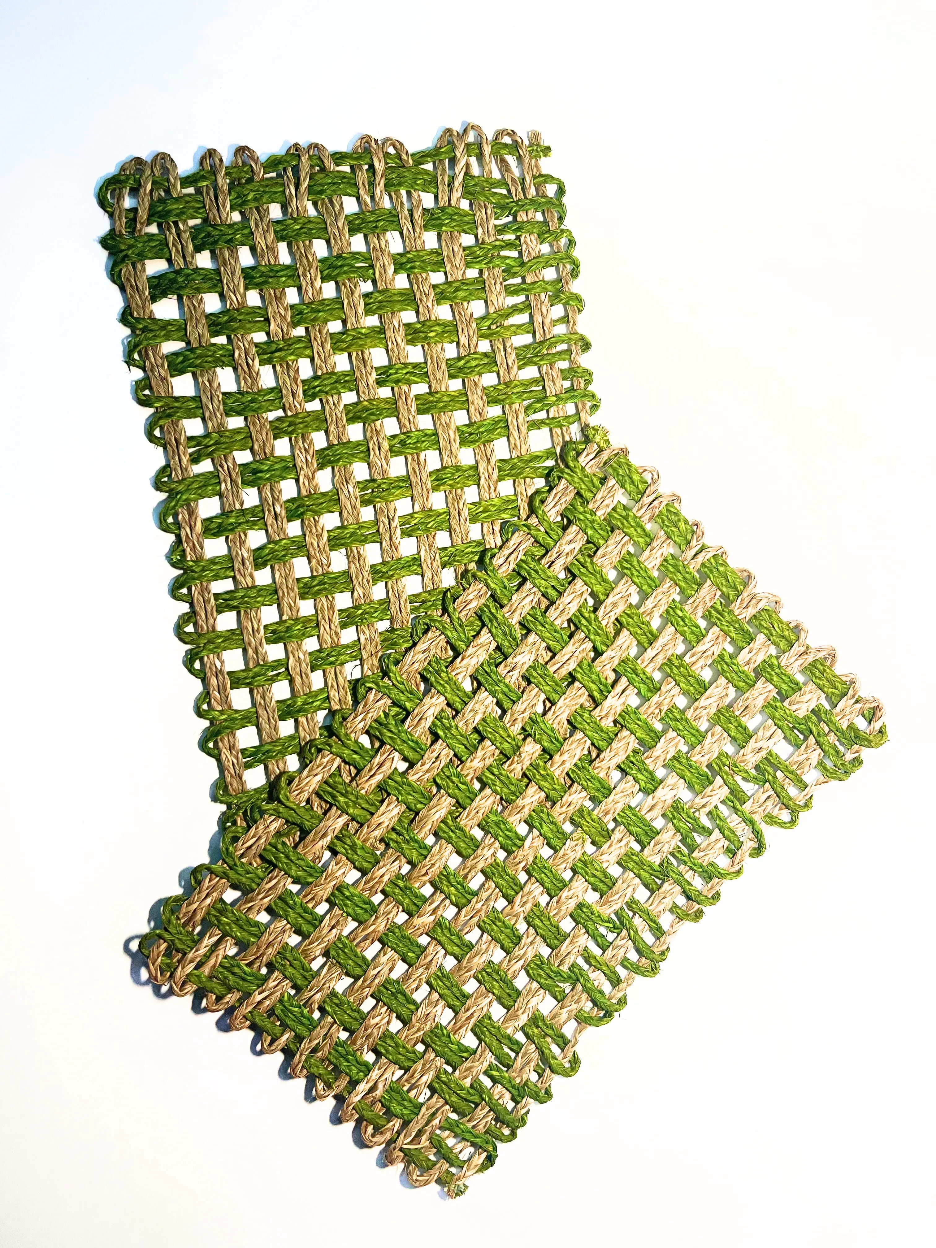 SABAI GRASS TABLE MATS SET OF 2 DUAL TONE NATURAL AND GREEN HANDMADE