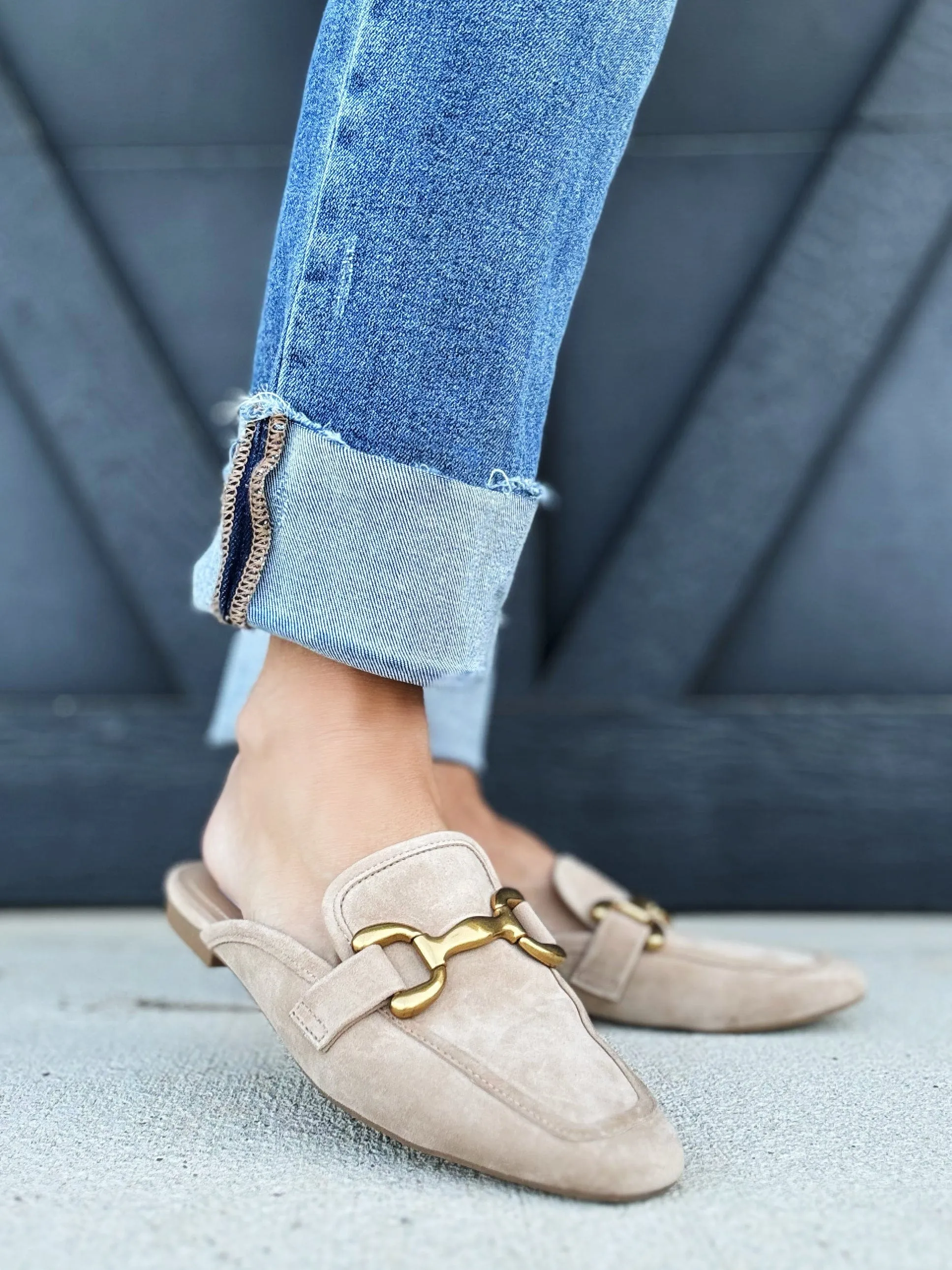 Steve Madden Fortunate Suede Loafers In Taupe