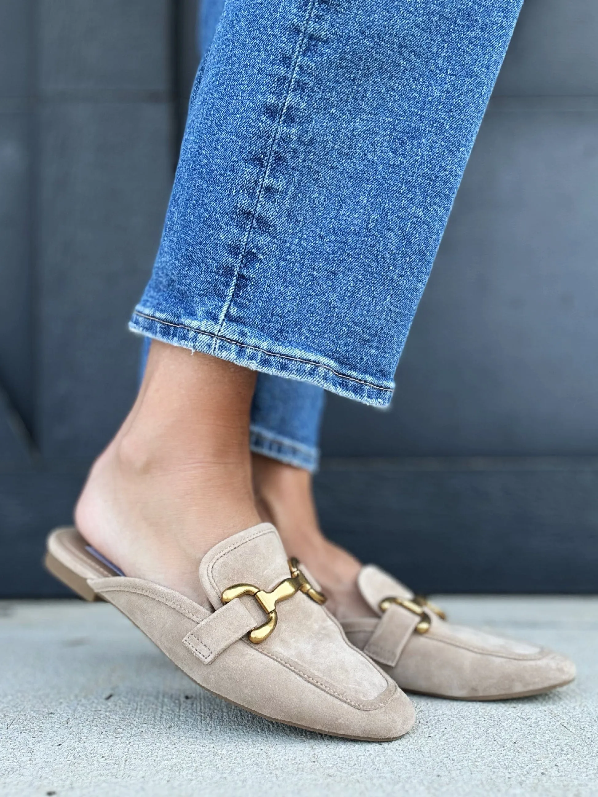 Steve Madden Fortunate Suede Loafers In Taupe