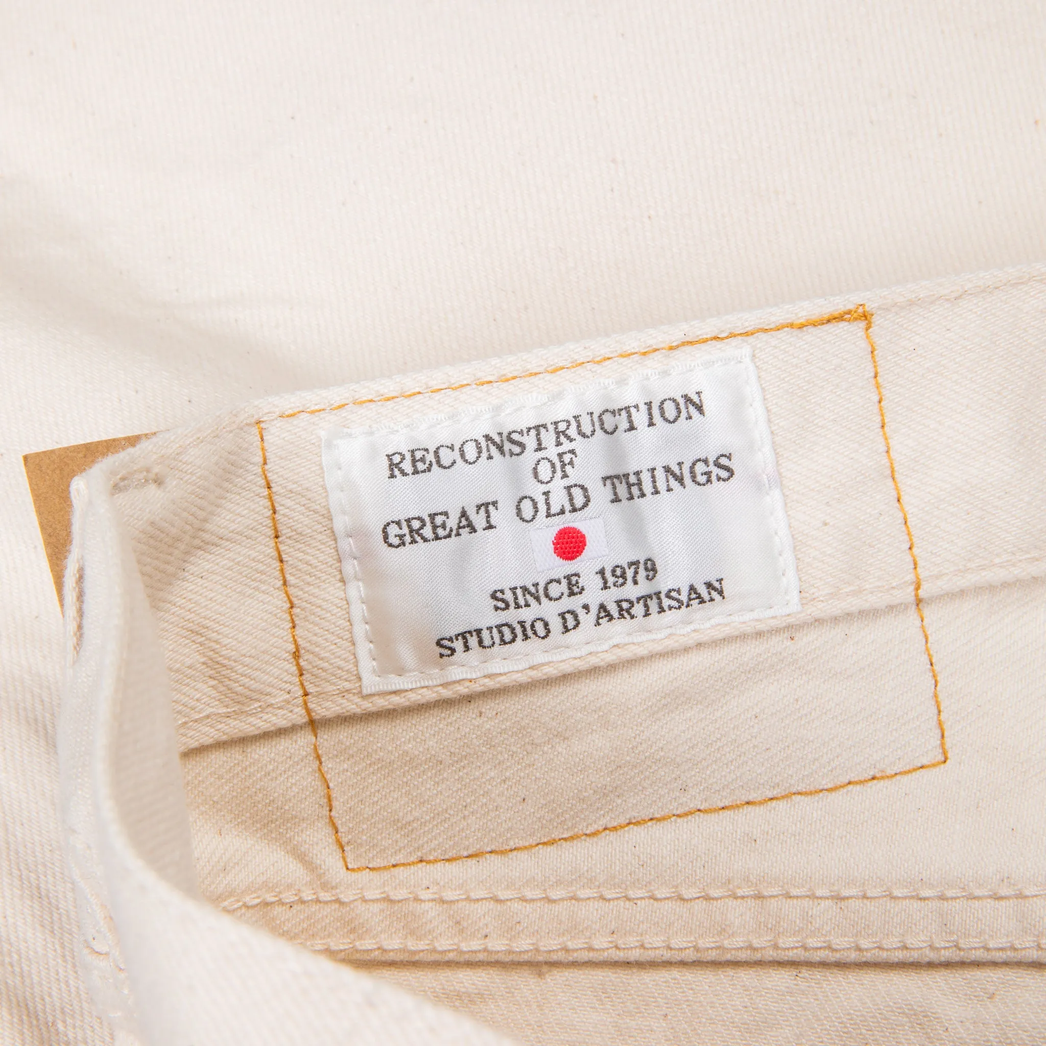 Studio d'Artisan Relax Tapered fit 13 Oz Ivory denim