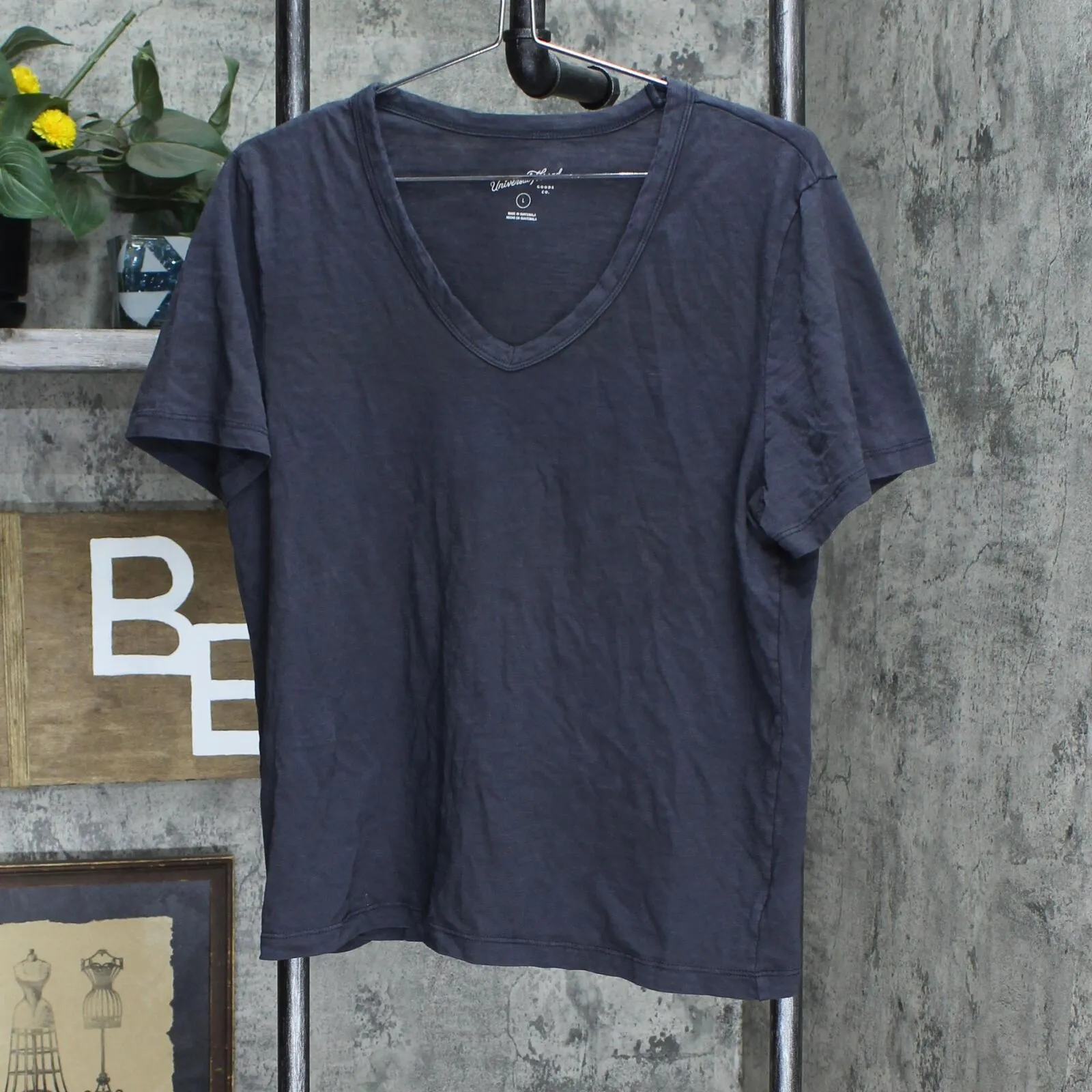 Universal Thread Womens Washed V-Neck T-Shirt Tee 1643d7d0cafcf6 Blue Gray L