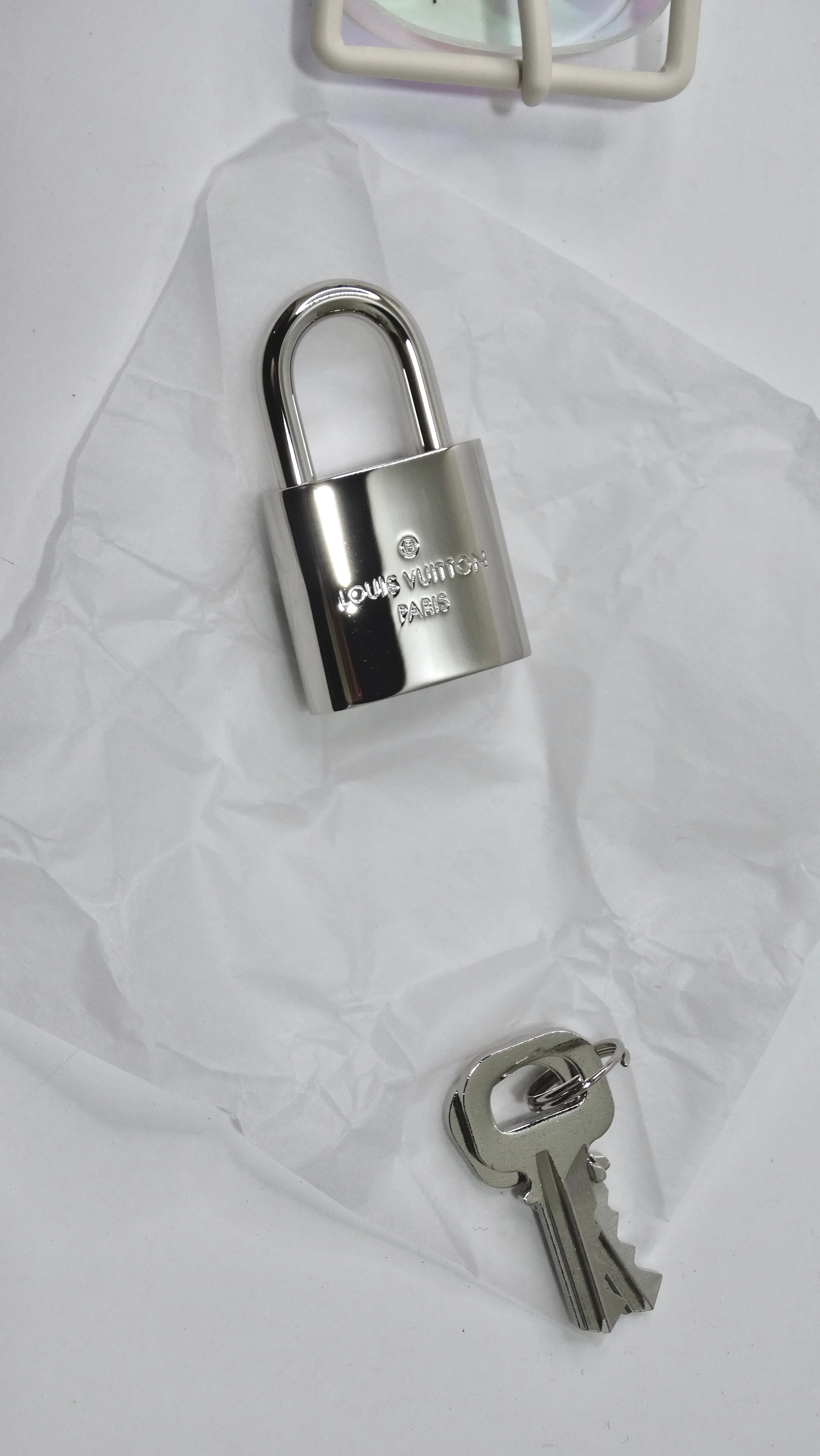 Virgil Abloh for Louis Vuitton KEEPALL BANDOULIÈRE 50 PRISM