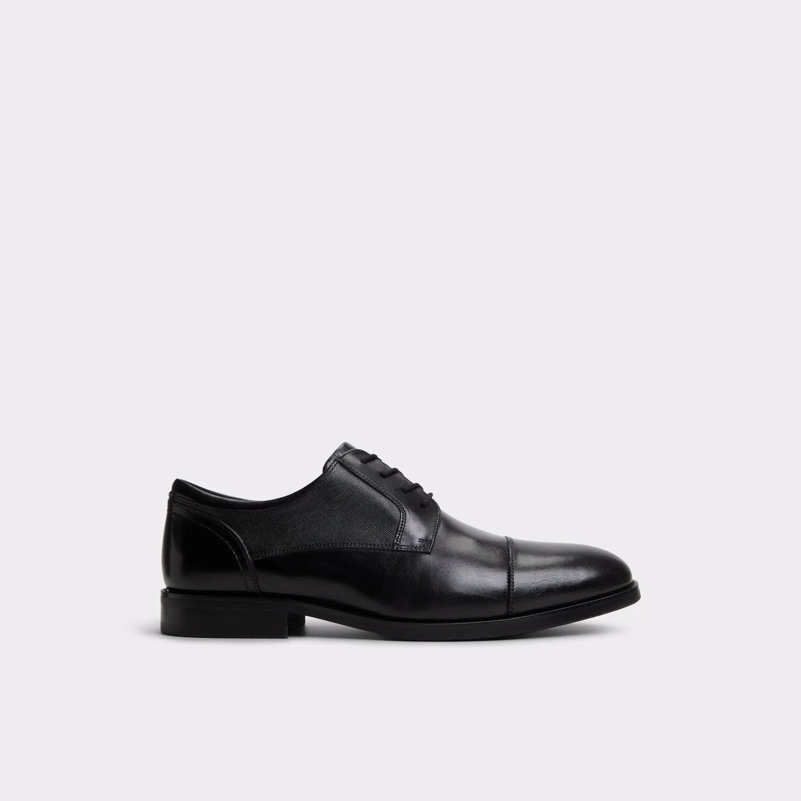 Wriggle / Lace Ups