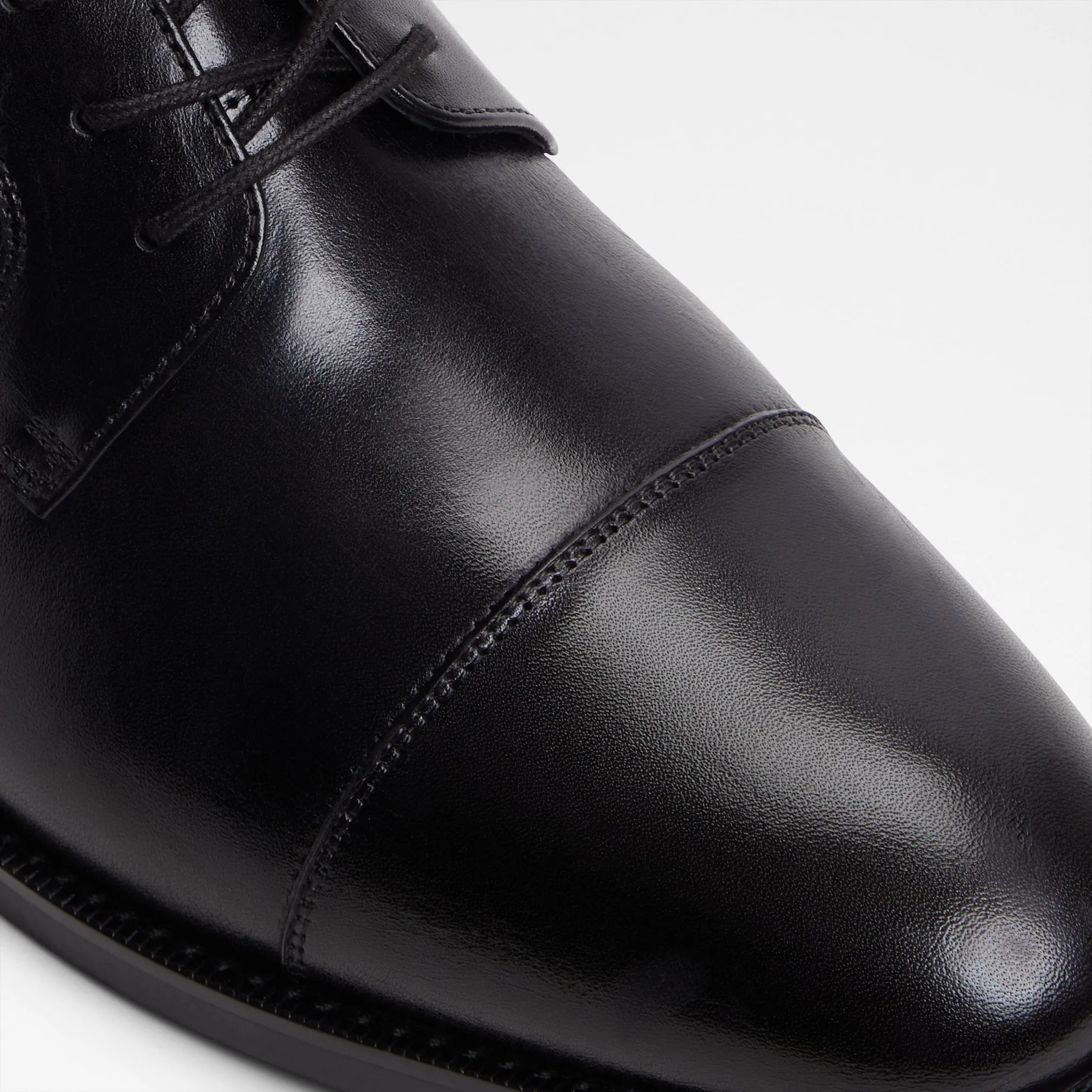 Wriggle / Lace Ups