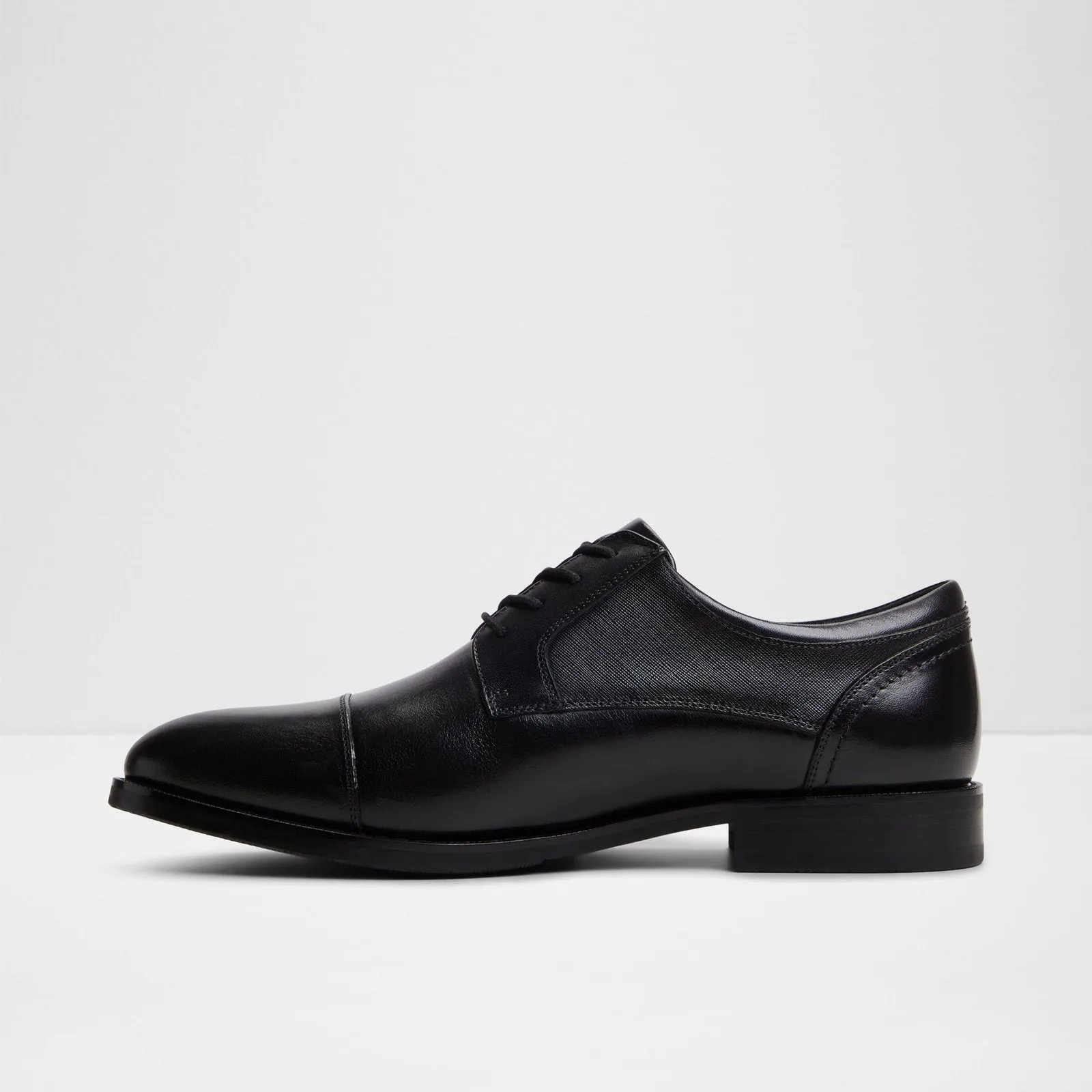 Wriggle / Lace Ups
