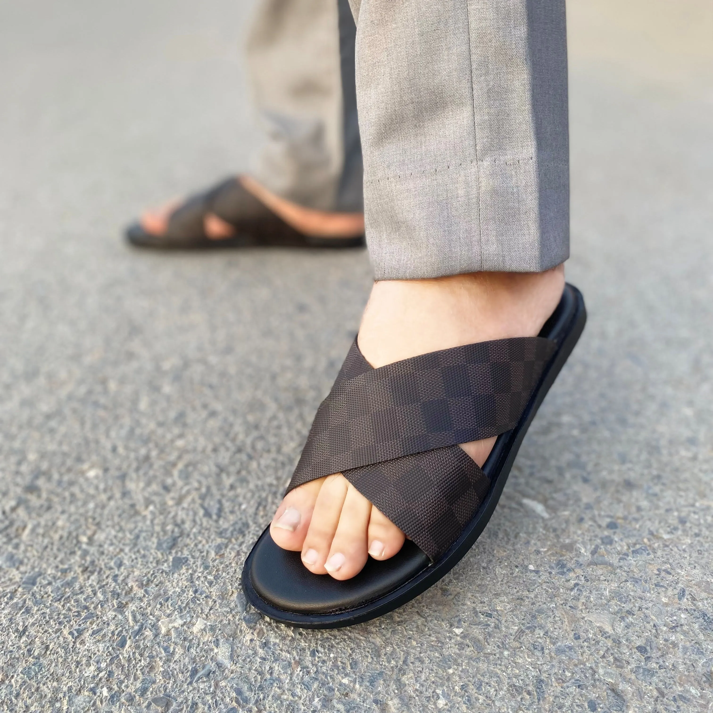 WS Handmade Checkered Cross Chappal WS-135 BRN
